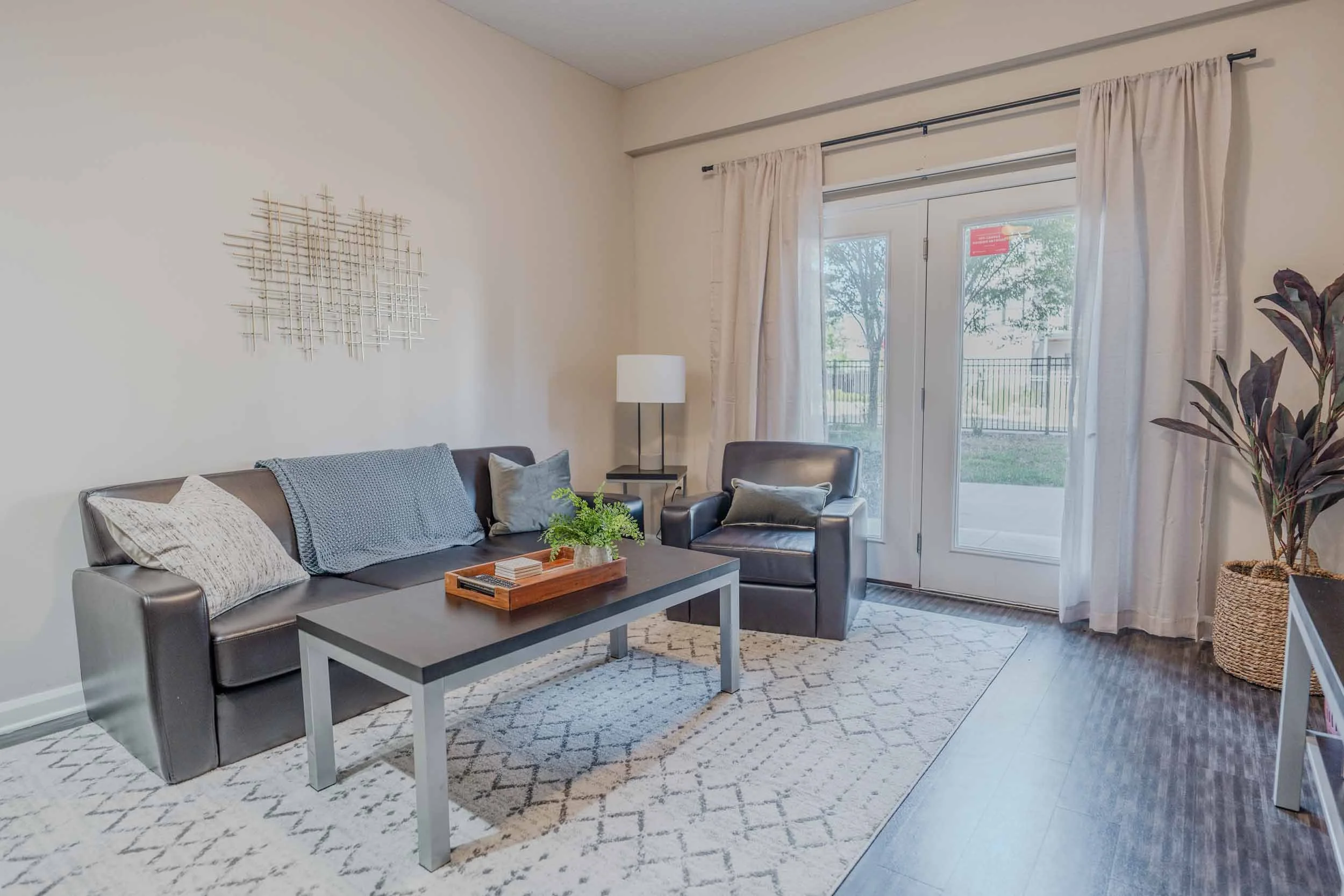 The Griff | Off-Campus Apartments in Columbus, OH near OSU | Living Room