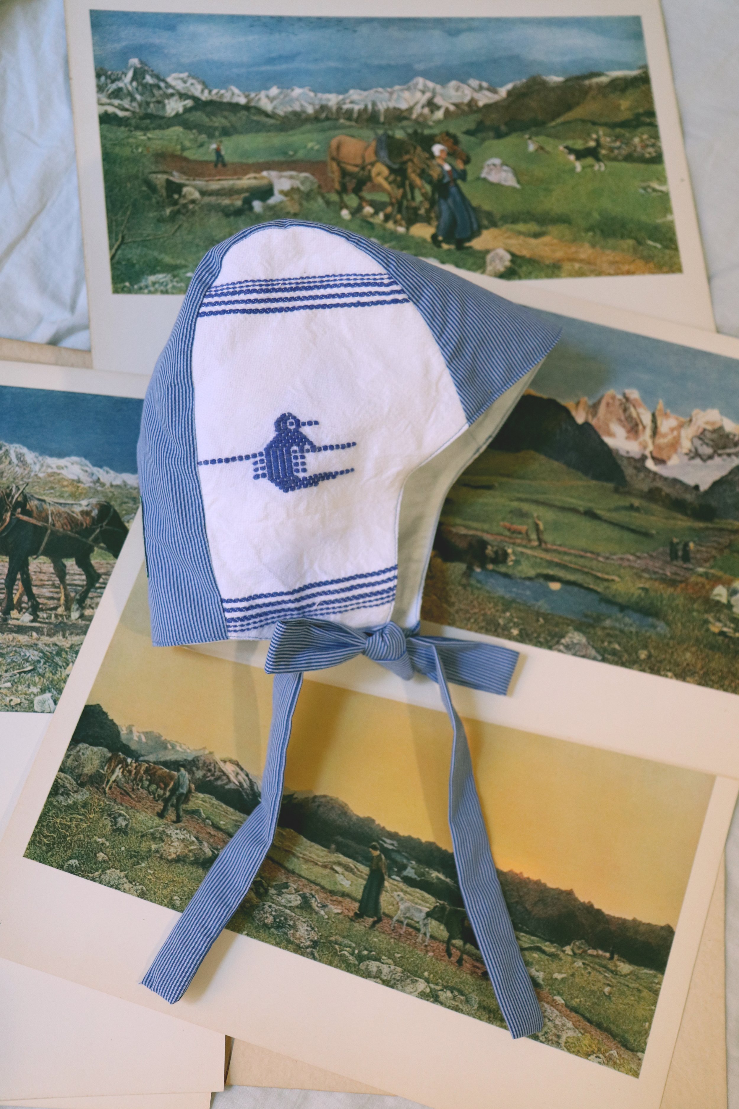Blueberry Duck Lake Toddler Bonnet