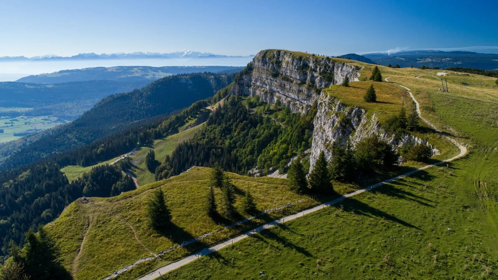 au-sommet-du-mont-dor-1600x900.jpg