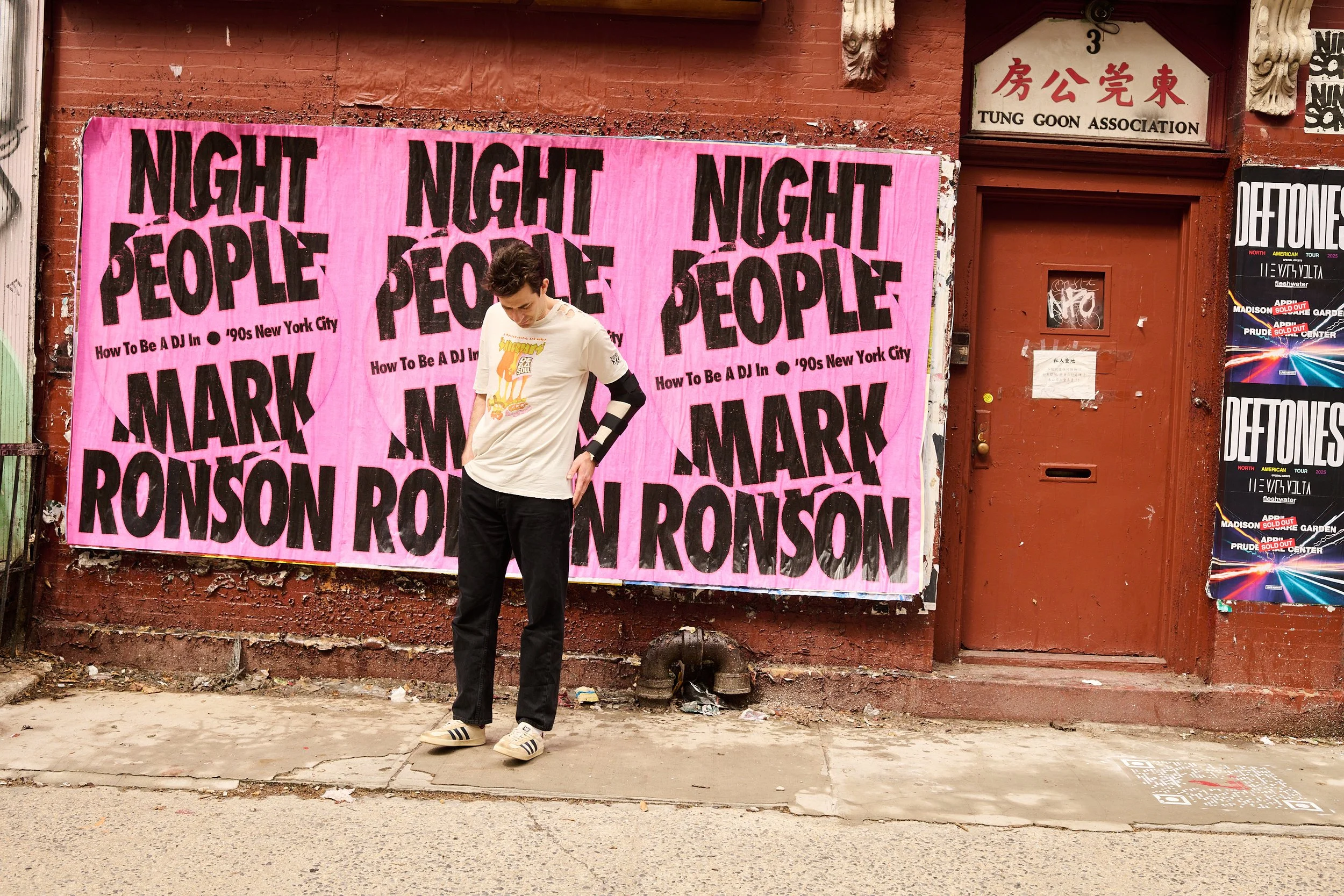 MarkRonson_BookPoster_NYC_Apr25_0217.jpg