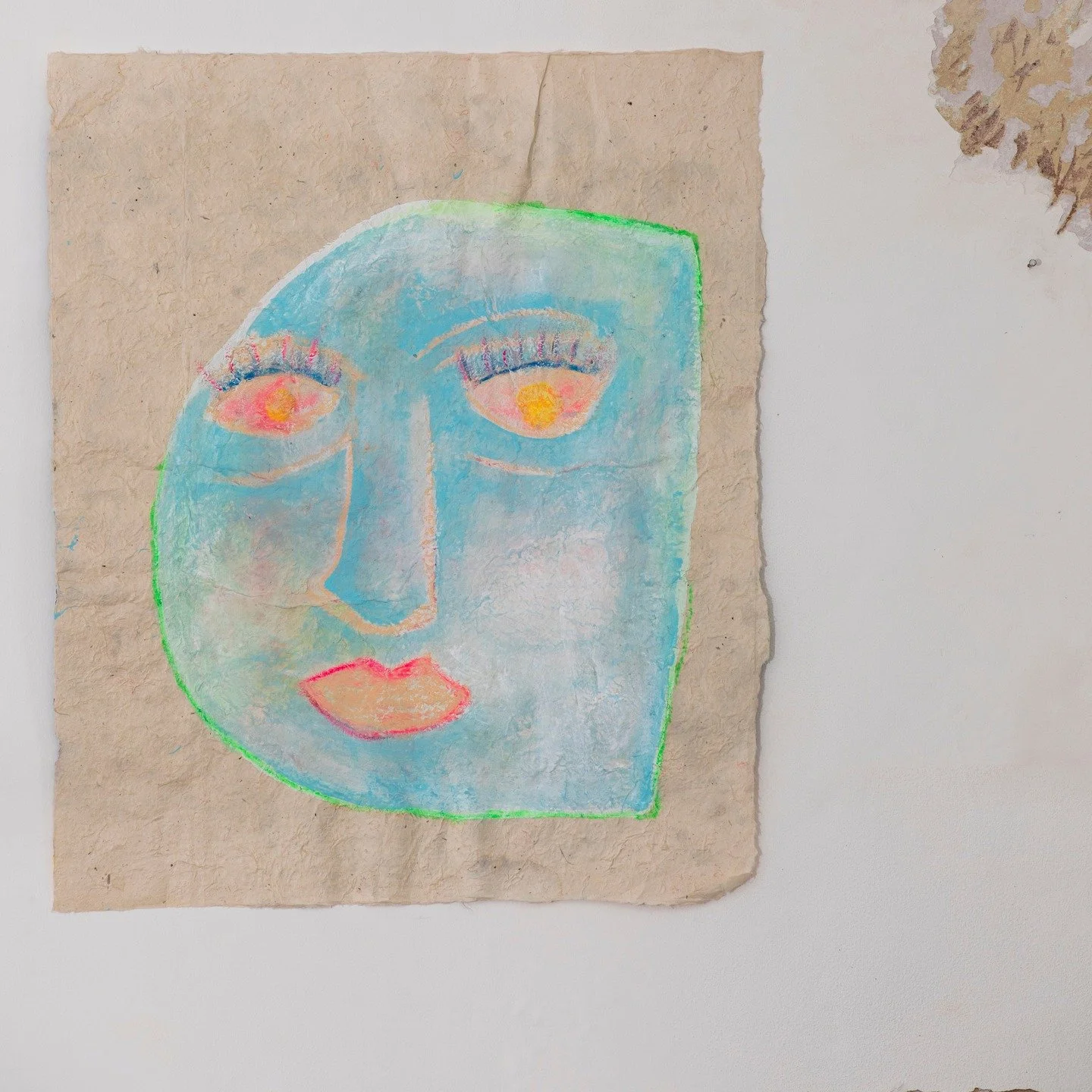 Ce soir, c&rsquo;est ce petit rectangle fluorescent qui joue le r&ocirc;le de guirlande d&rsquo;atelier 💚💙 

Technique mixte sur papier brut et bords irr&eacute;guliers. Une sorte de sapin abstrait ultra minimal, pour celles et ceux qui d&eacute;co