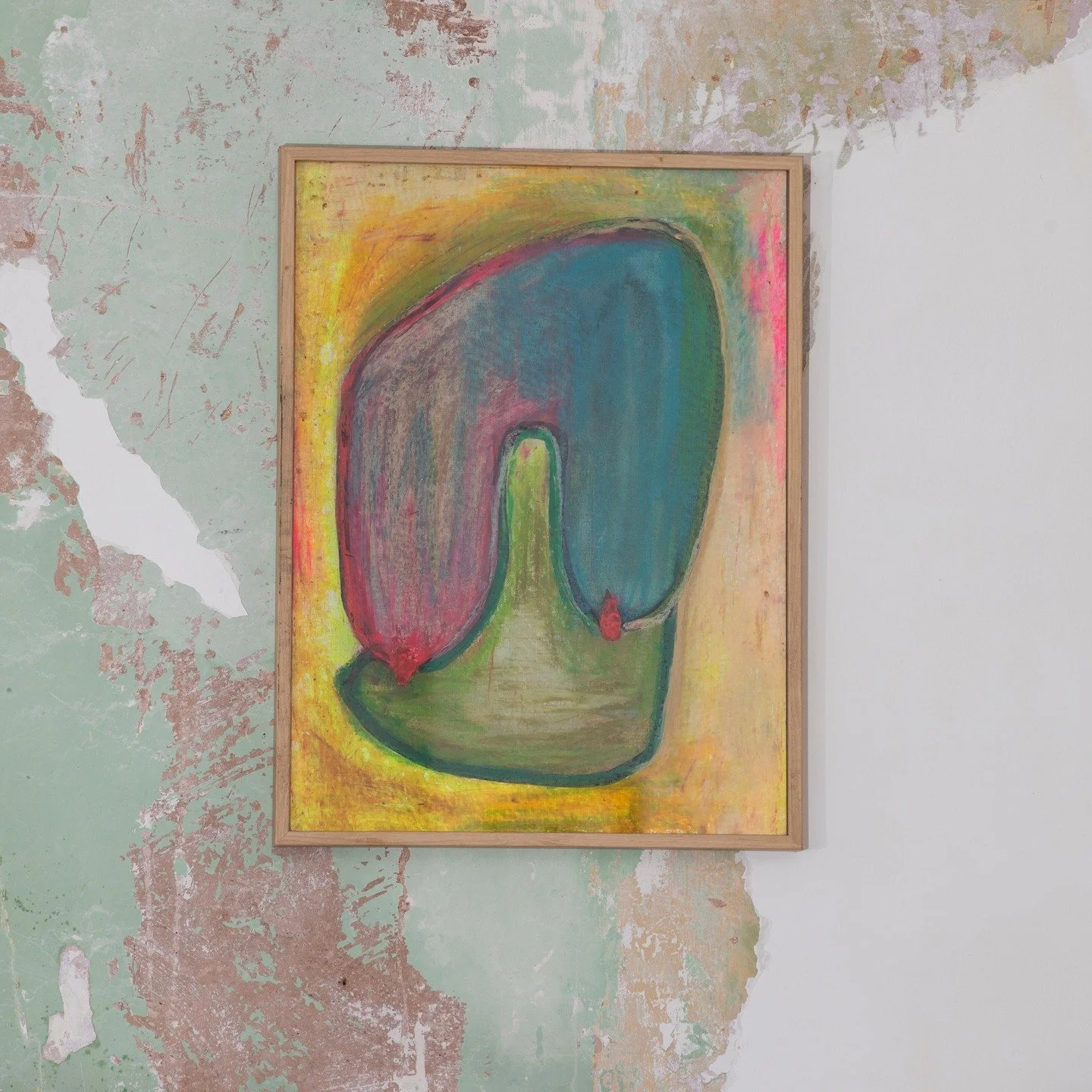 Retour en cuisine d&rsquo;atelier ✂ 
Toujours en format A3, cette cr&eacute;ature color&eacute;e &agrave; la poitrine tombante est n&eacute;e d&rsquo;une vraie tambouille : aquarelle, acrylique et pastel qui mijotent ensemble jusqu&rsquo;&agrave; pre