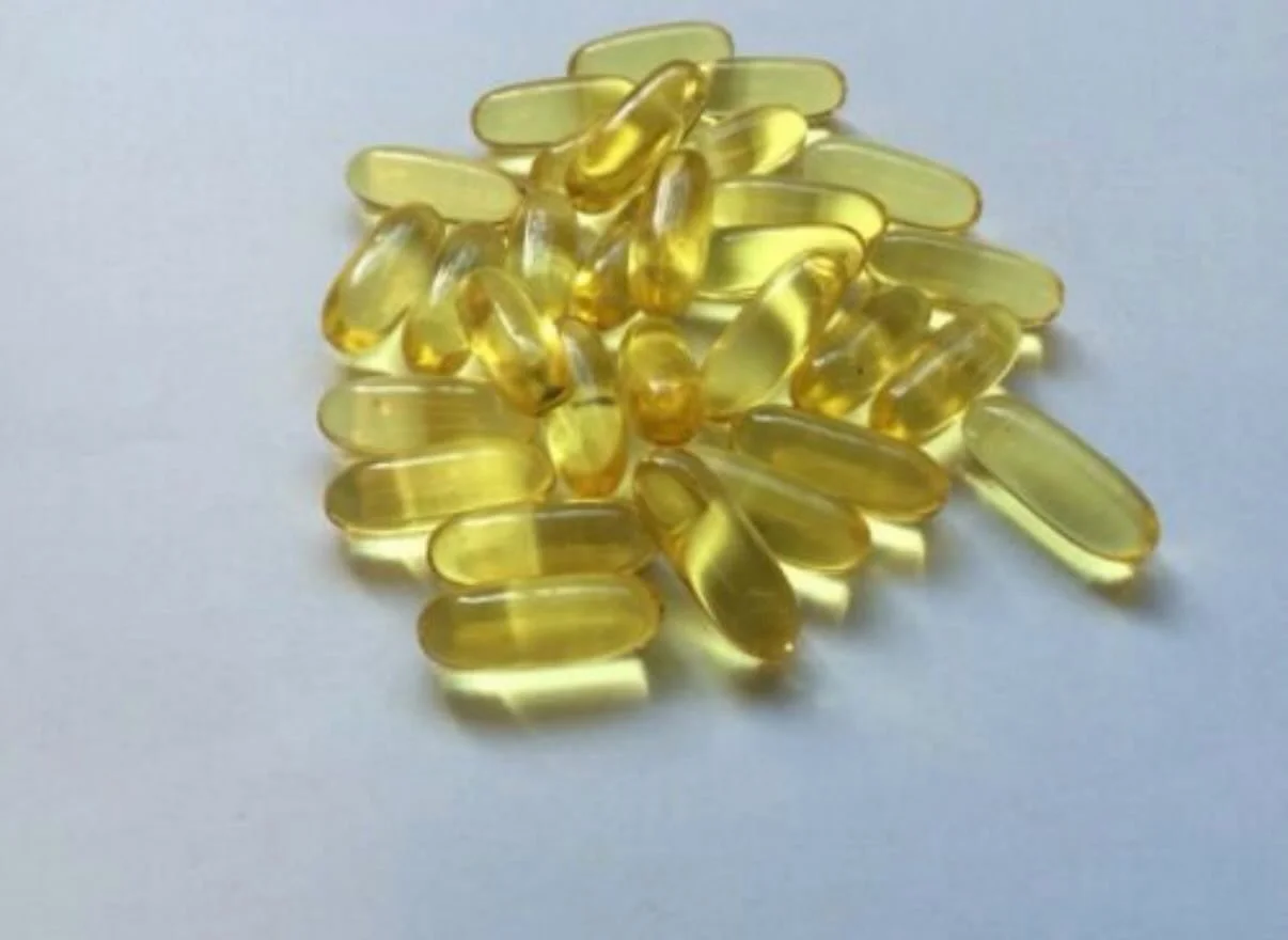 DAY 4
Science vs Fiction, Natural Medicine Holiday Edition
Fiction
Supplements are harmless because they&rsquo;re over the counter.
Fact
Supplements are unregulated, vary widely in quality, and can stress the liver or nervous system when stacked, ove