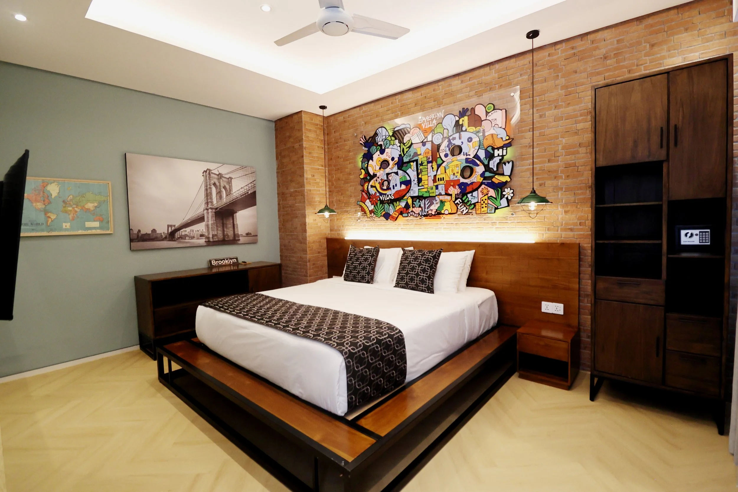 4br-Graffiti Brooklyn.JPG