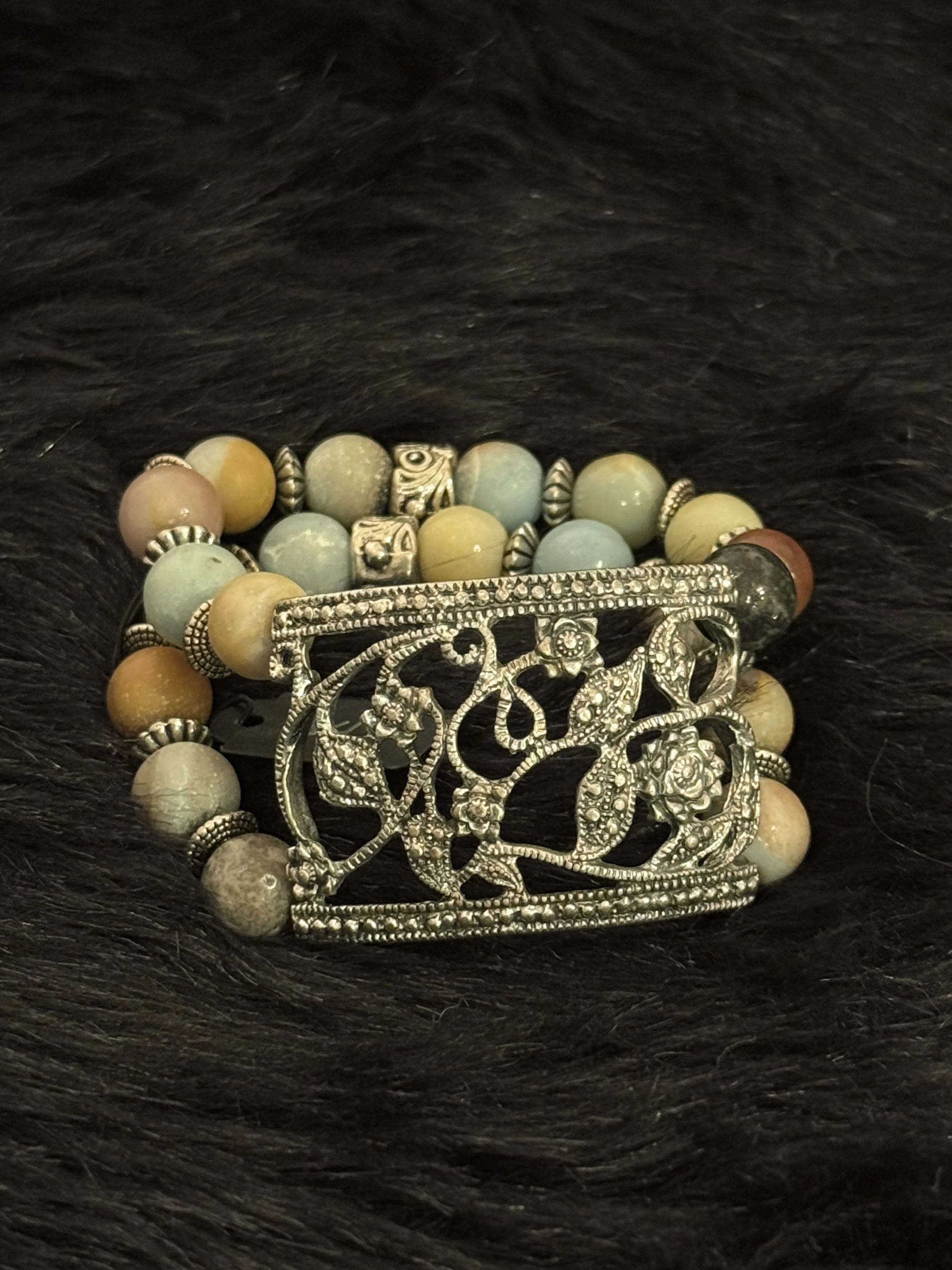 Earth Tone Large Medallion (stretch)