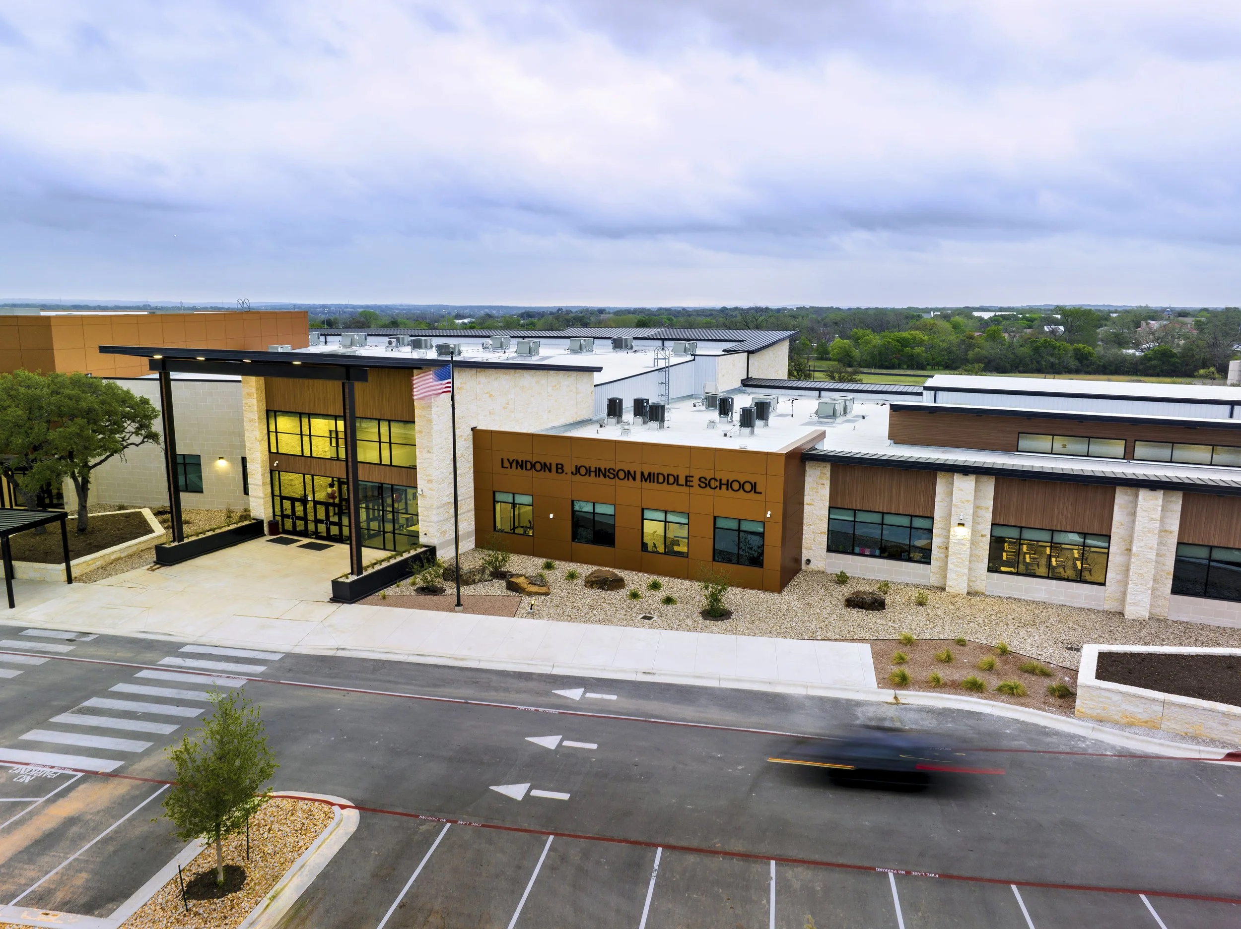wra_architects_Johnson_City_LBJ_Middle_School.jpg2.jpg