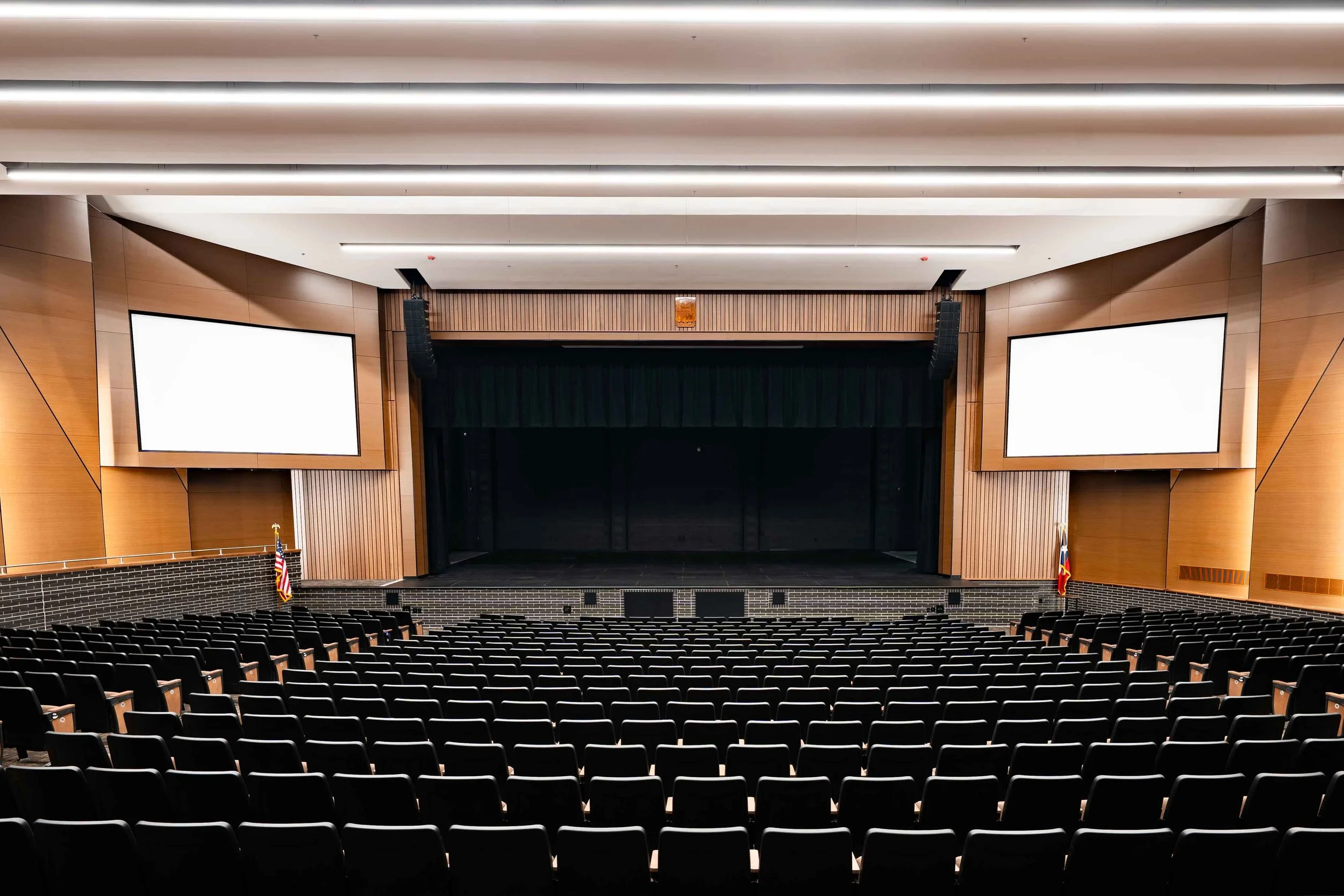 wra-architects-wink-loving-lena-laughlin-auditorium-7.jpg
