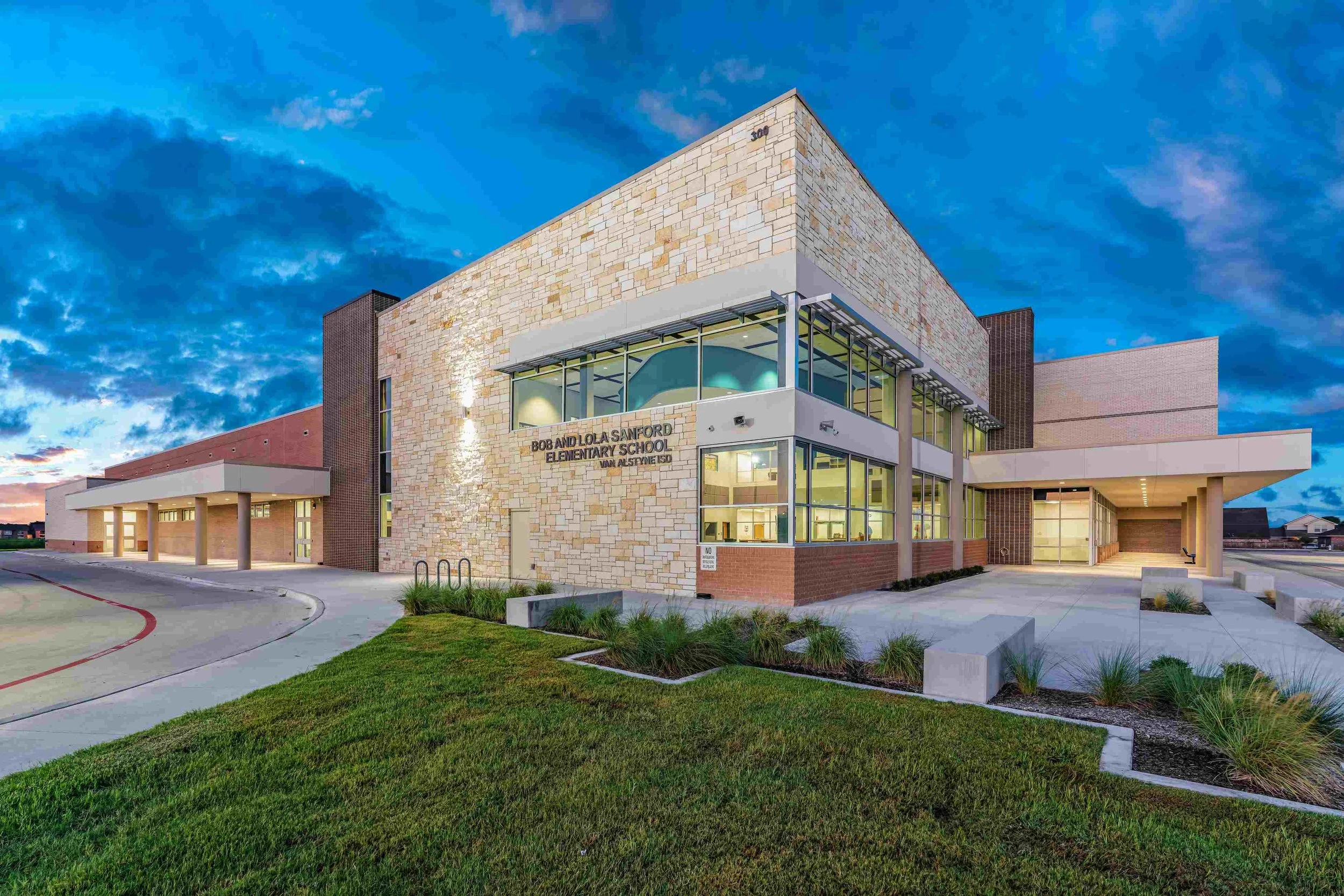 VAN ALSTYNE ISD: | Bob & Losa Sanford Elementary School