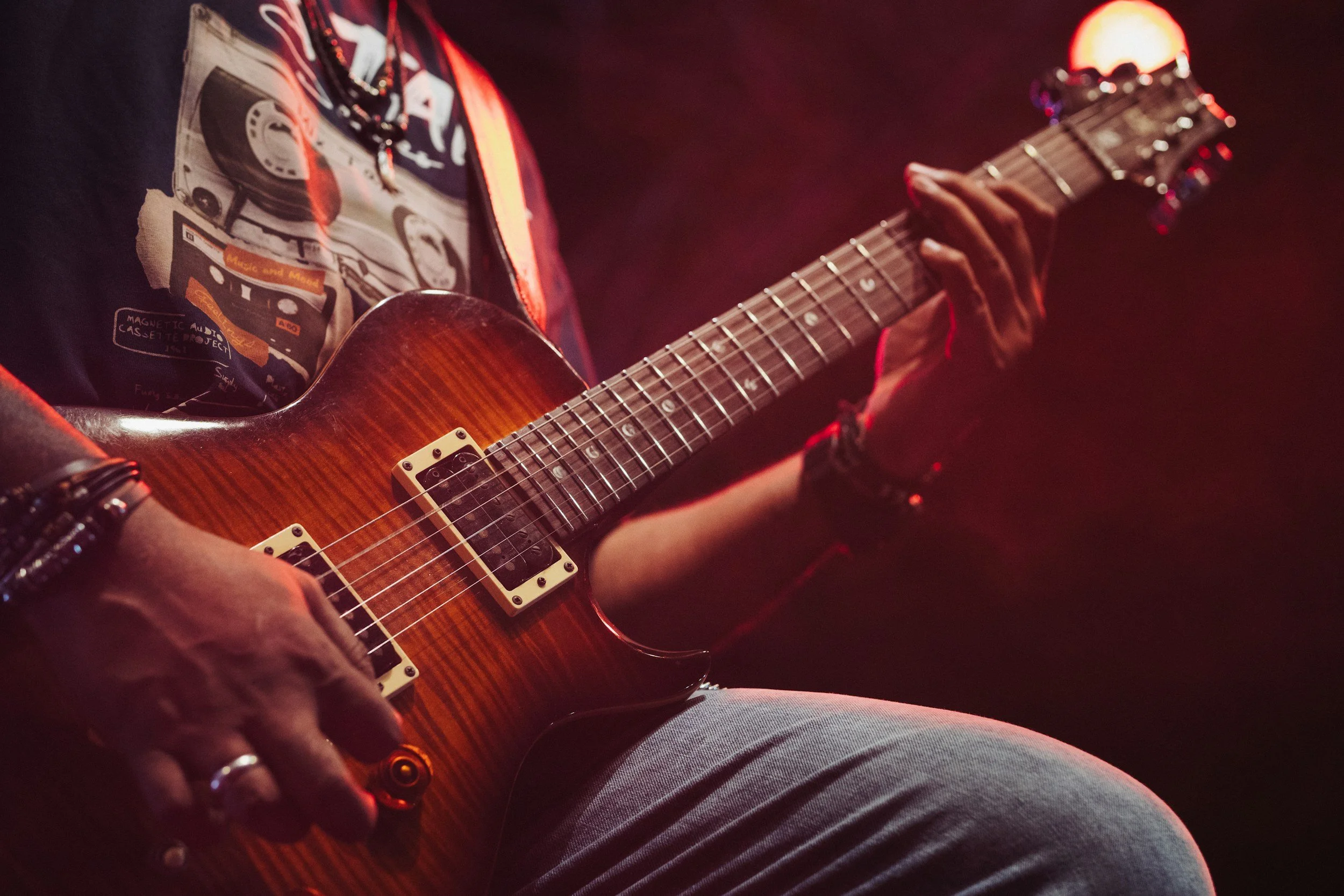 How to Stay Motivated When Learning Guitar