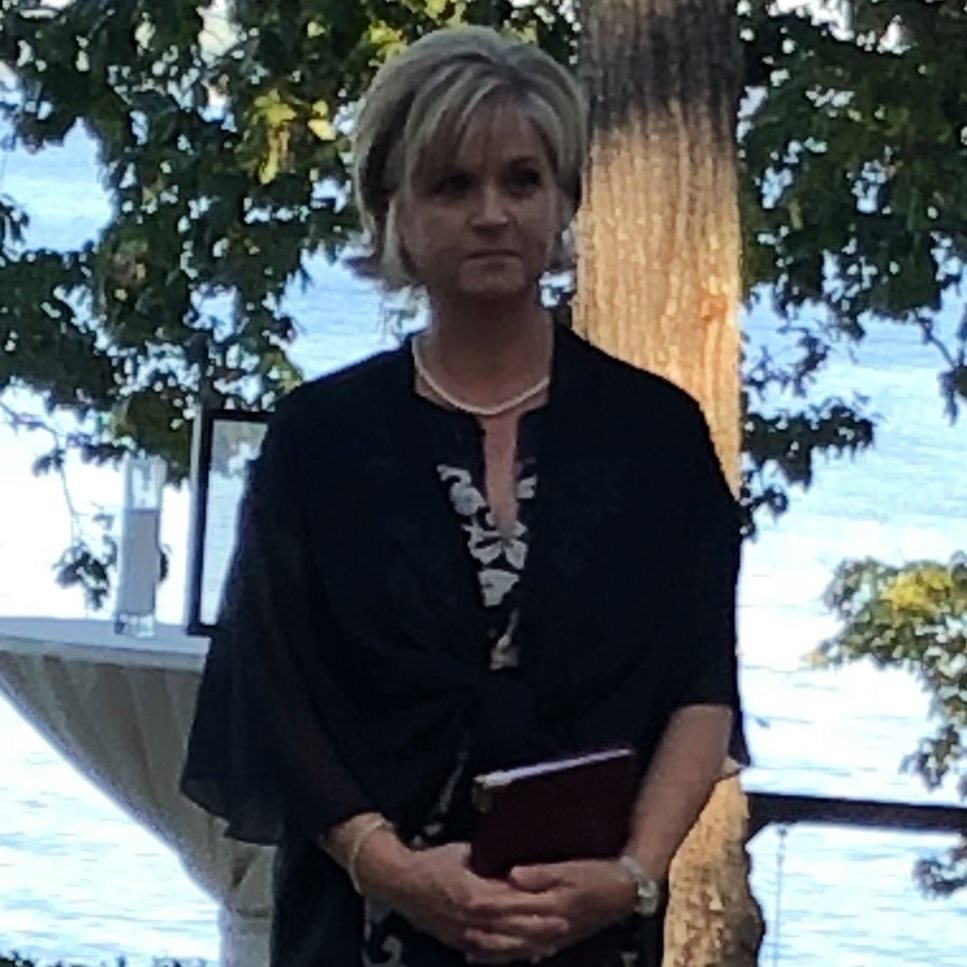 Leah Cagle Photot.jpg