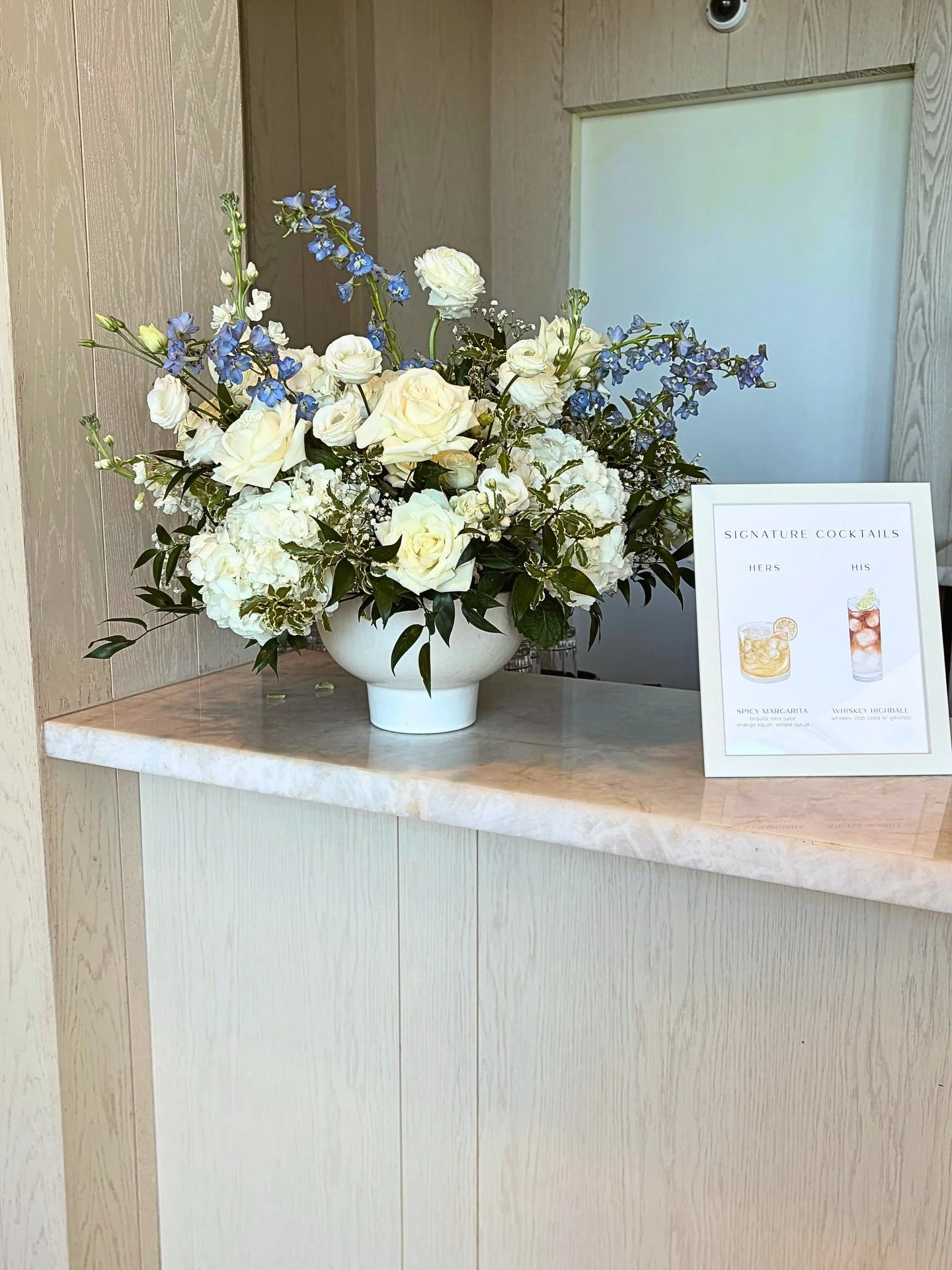 Your wedding deserves  more than just flowers, it deserves a story told in blooms.

Here are some of my favourite 2025 designs to inspire your 2026 planning. 

💌 DM to secure your 2026 date  availability is limited!

#DynastyEventsAndFlorals #RealWe