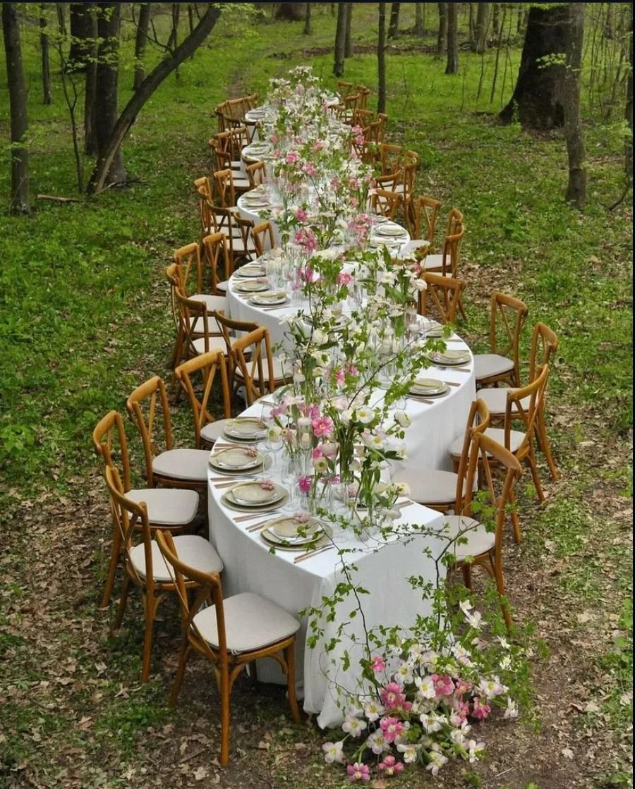 Seasonal Splendor: Your Guide to Ontario Wedding Flowers Year-Round