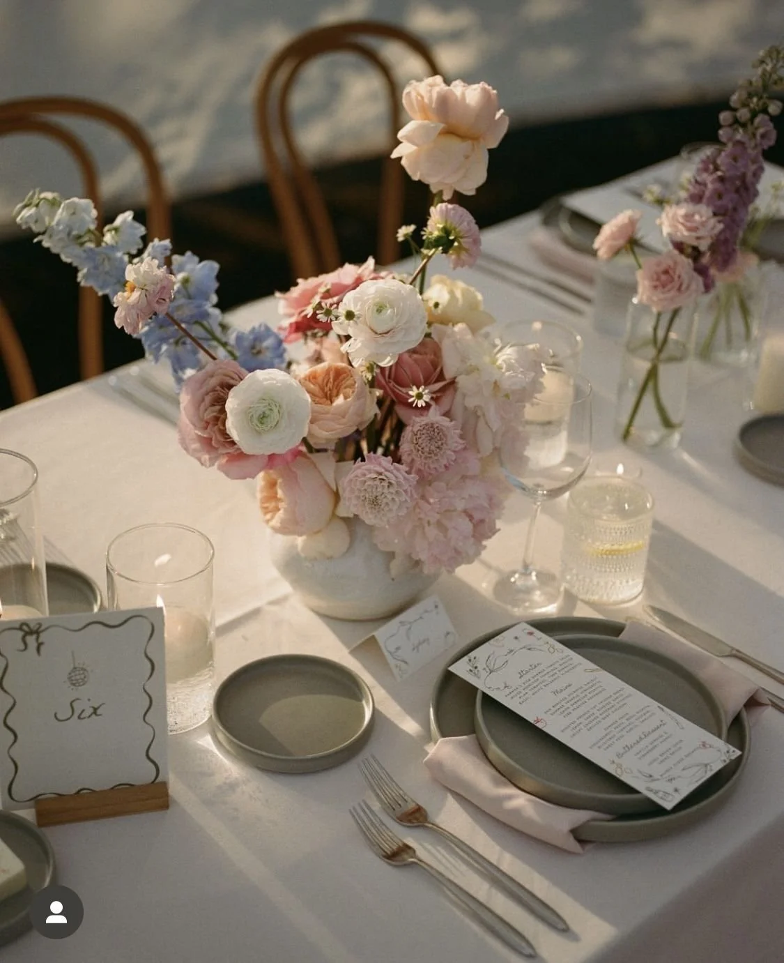 A lush, pastel floral arrangement at a Vaughan wedding. Vaughan wedding Flowers