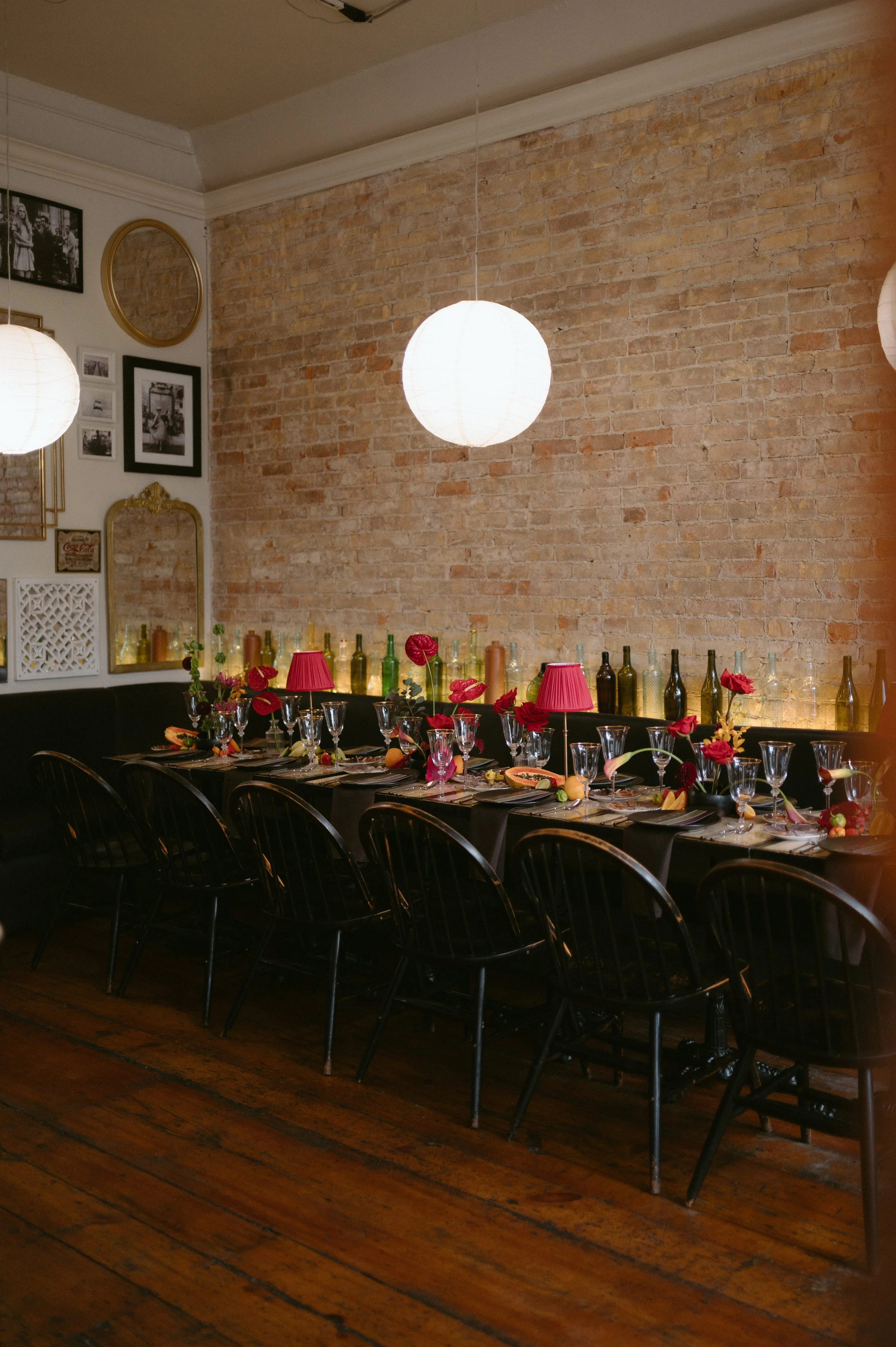 Floral design in Toronto, creating custom and luxurious floral arrangements. Specializing in weddings, events and workshops