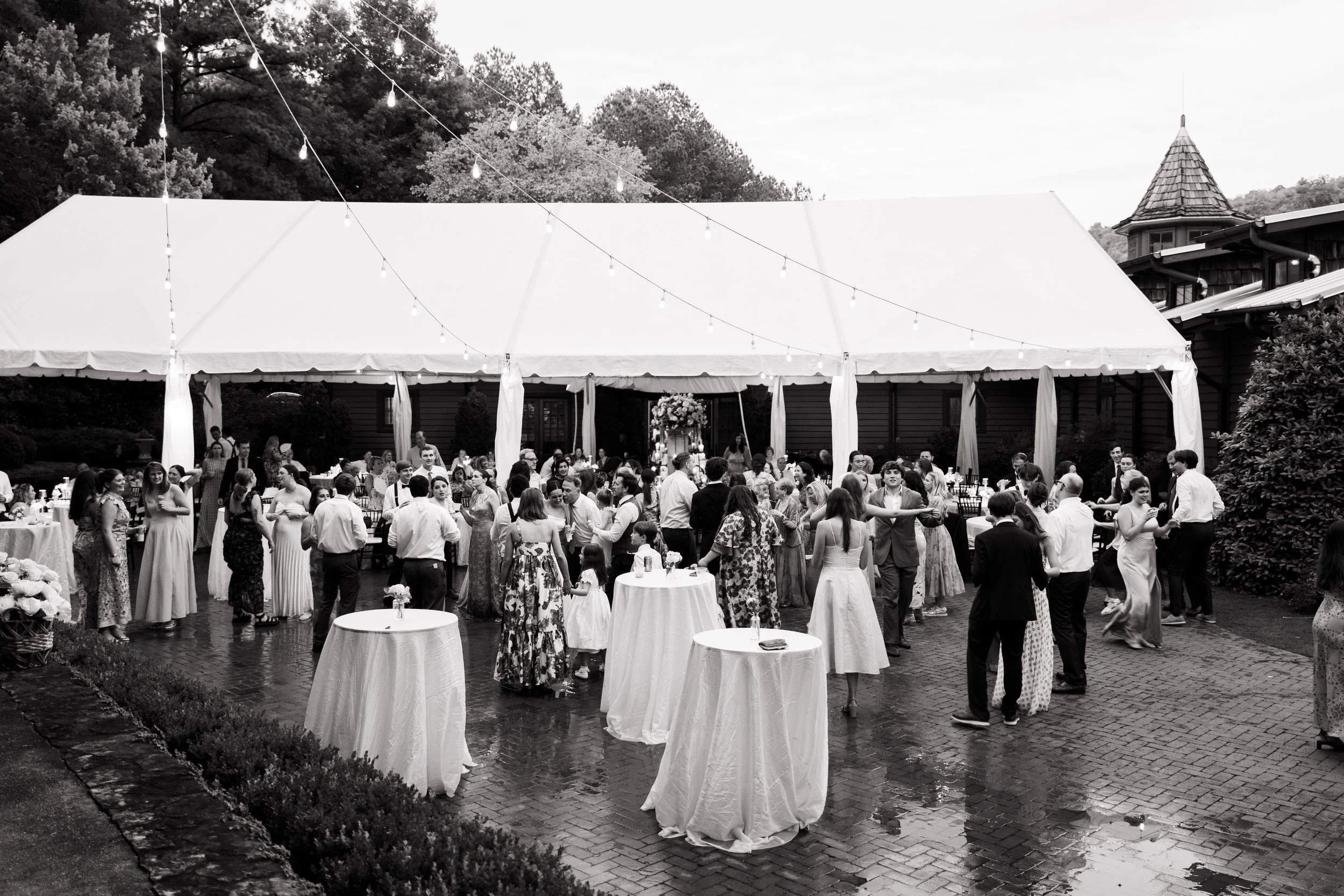 Windwood_Equestrian_tent.jpg