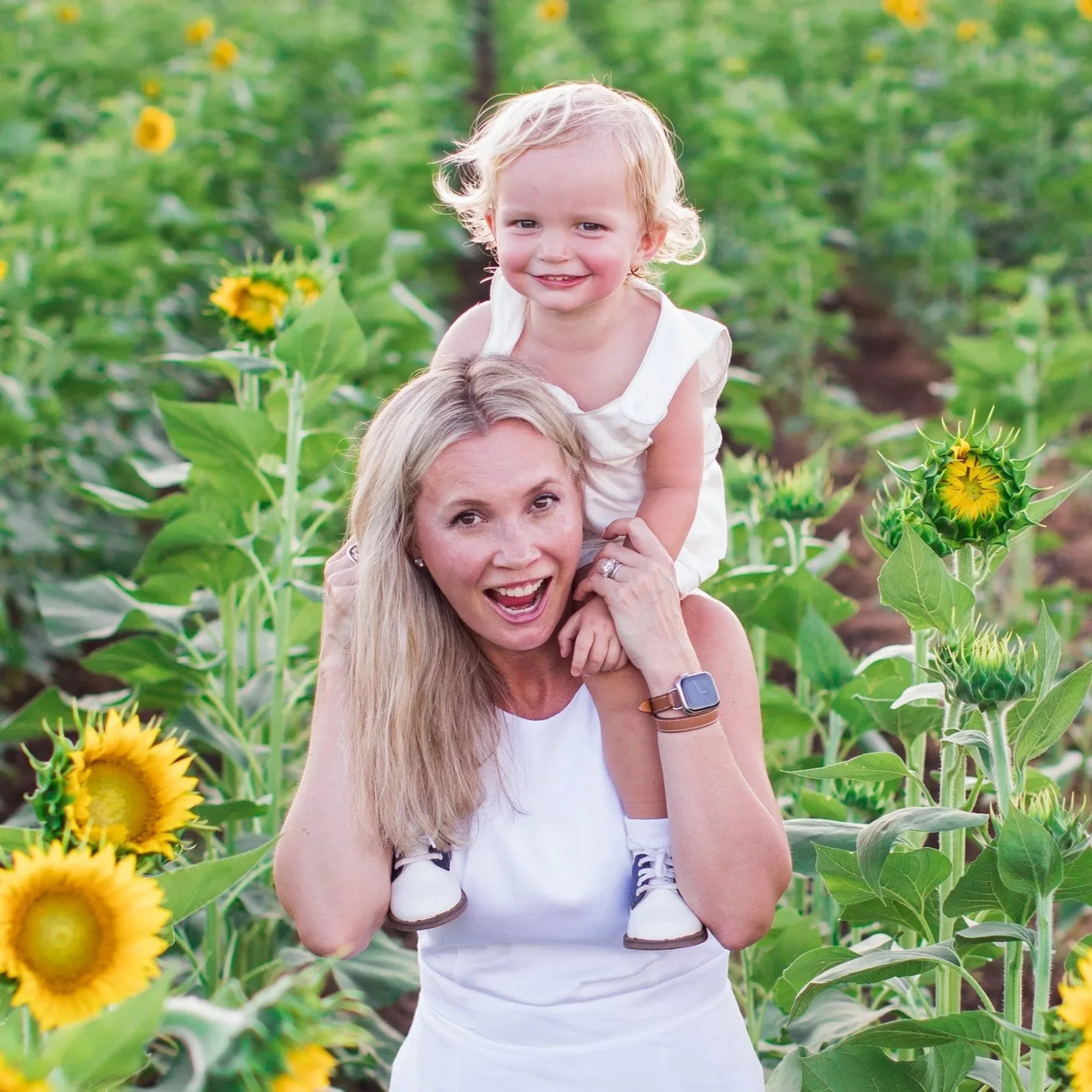 Meet Arden Upton | Photographer, Artist &amp; Co-Owner of Windwood Weddings
