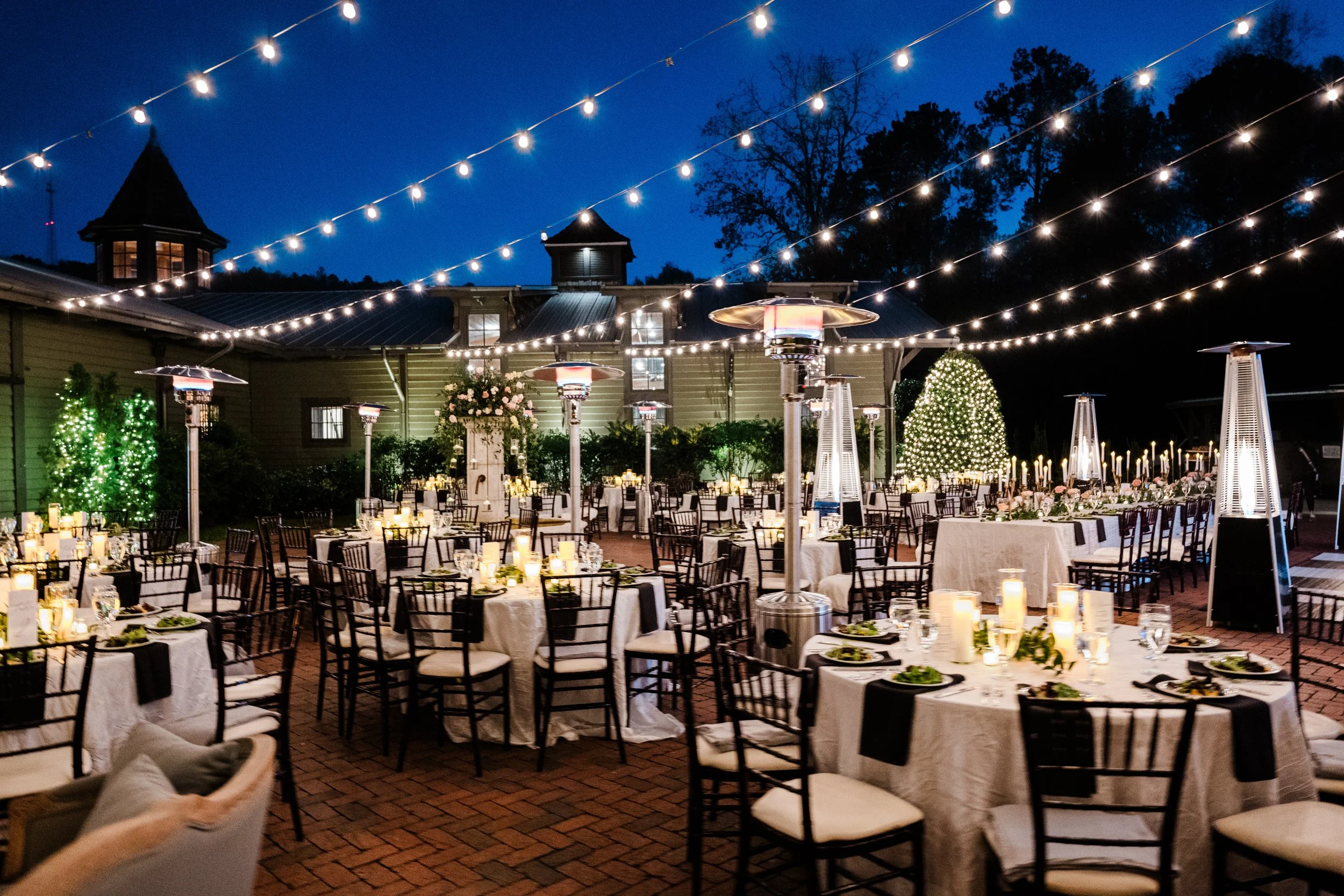 Windwood_Wedding_Fall_Outdoor_Reception_Venue_Design.jpg