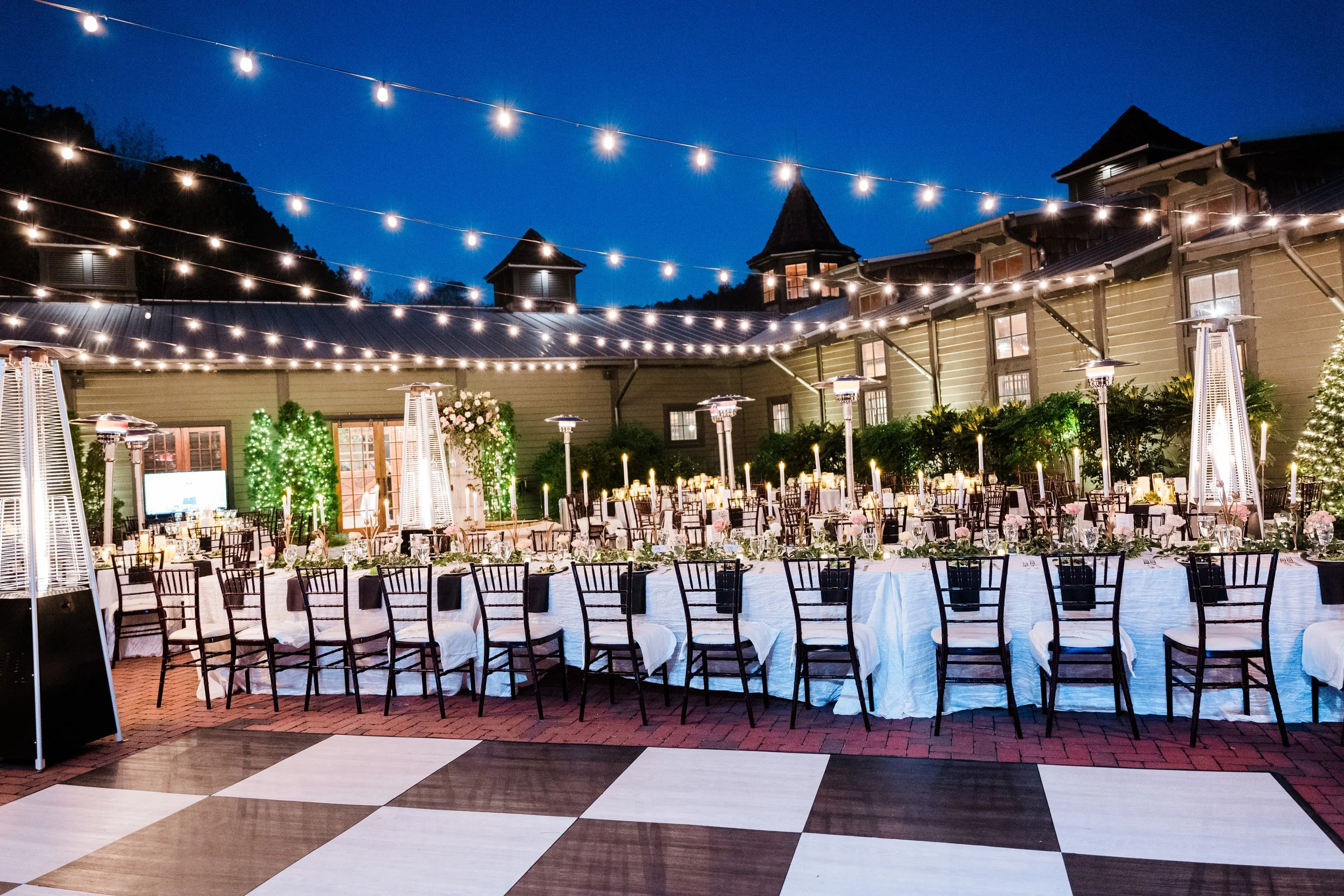 Windwood_Wedding_Fall_Outdoor_Venue_Reception_Design.jpg