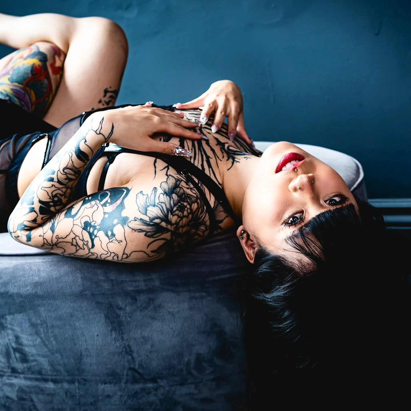 Tattooed heart, untamed soul. 🖤
. 
.
#InkedVixens #TattooInspiration #InkedAndProud #TattooFashion #BoudoirVibes #InkedBeauties #TattooPhotographyArt #InkCulture #TattooObsessed #BoudoirInspiration #AltModelLife #InkedQueens #TattooPortrait #EdgyBou