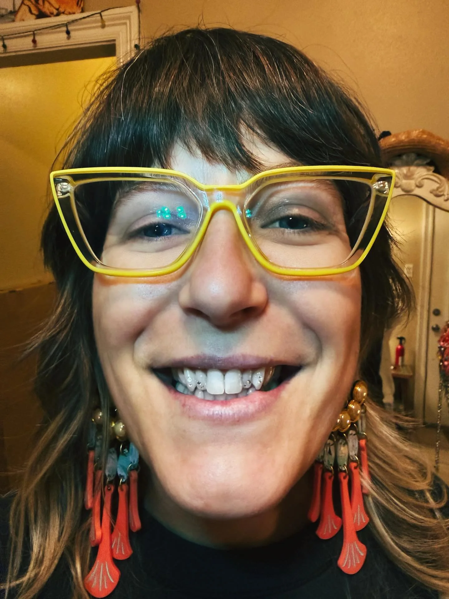 i am obsessed with this set and this human ✨ thank you for the trust baby ❤️

#lovebite #toothgems #toothgemsnola #nolatoothgems #lovebitetoothgems