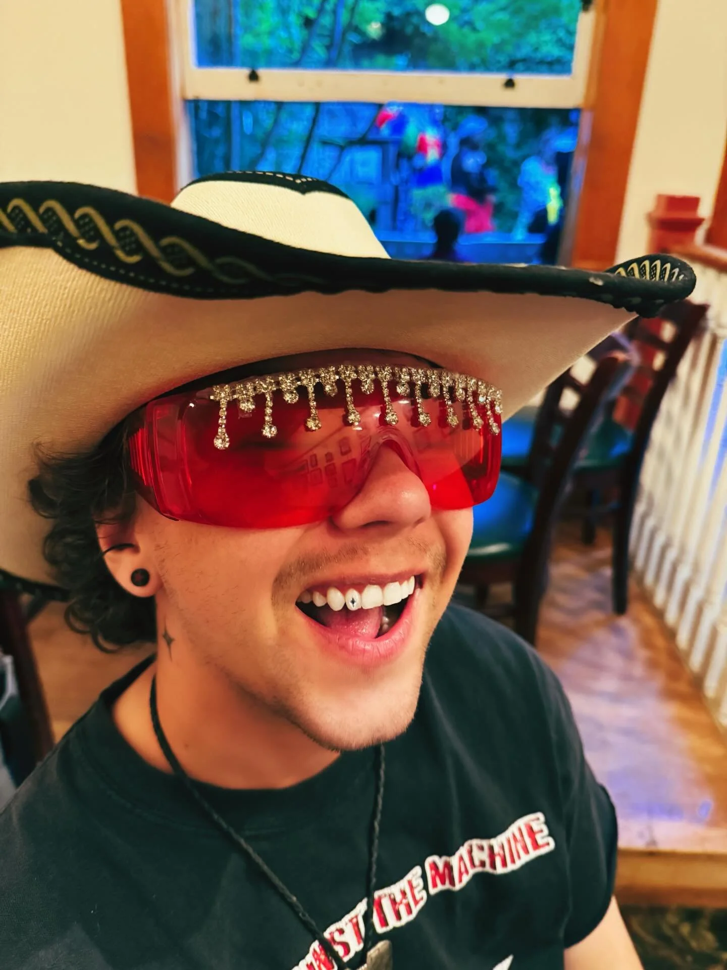 whimsy + smiles = tooth gems ✨

#lovebitetoothgems #toothgemsnola #toothgems #whimsy #nolatoothgems