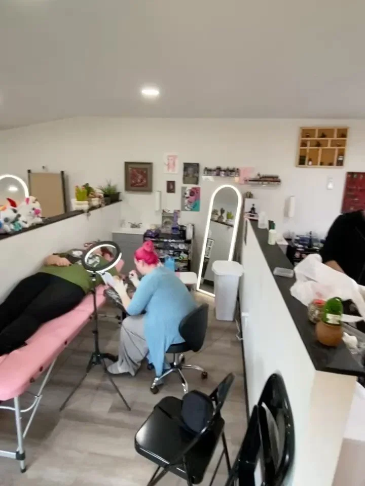 🌟 Stella Tattoo turns ONE! 🌟 Today marks one year since we opened our doors.

Thank you for keeping us busy doing what we love every single day. 

We&rsquo;re especially grateful to @kinley_raine and @dougtesh for believing in this place from day o