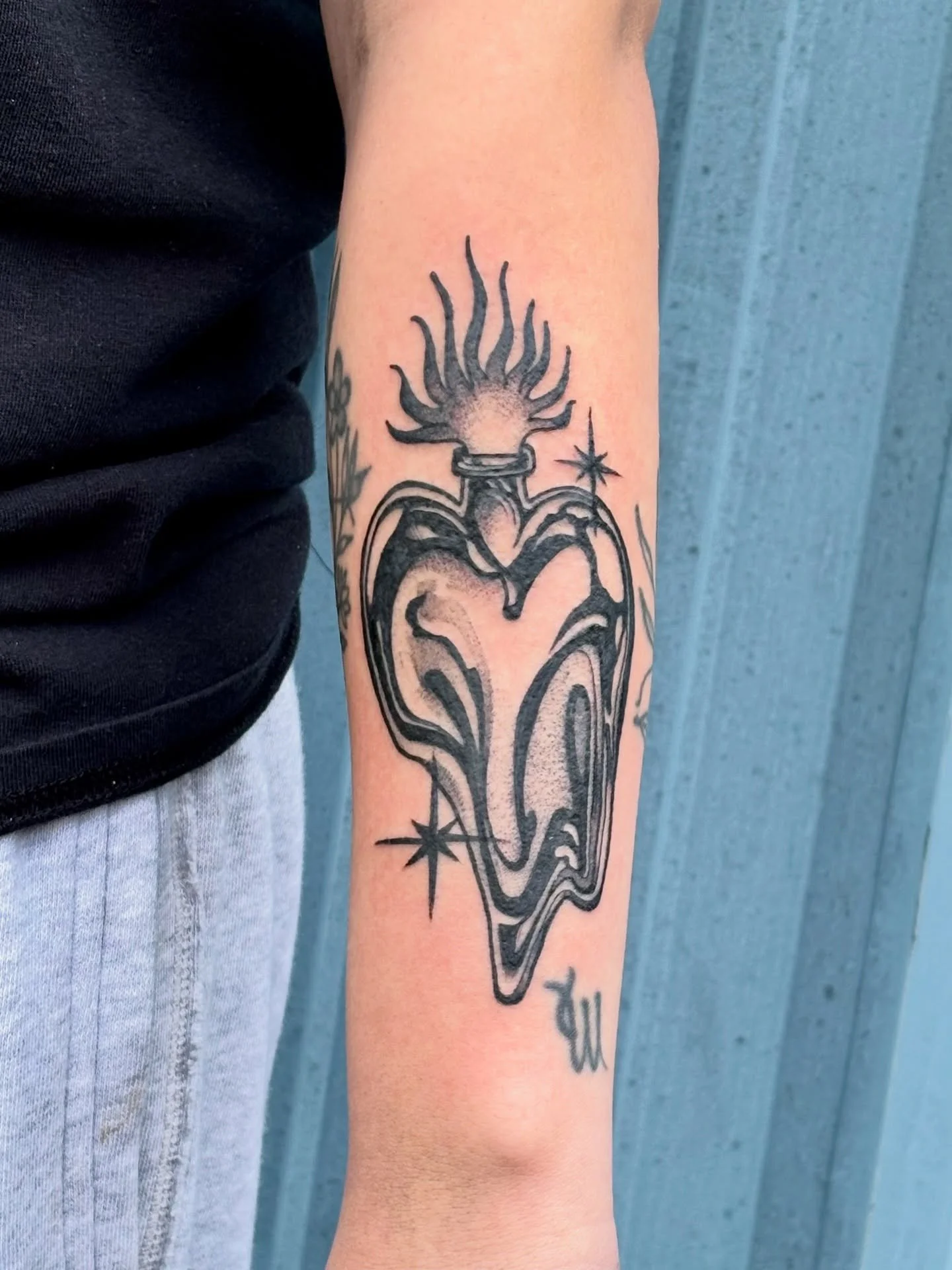 Chromed heart for @kayla_marie_fool 🖤 ✨by @rossiprojects