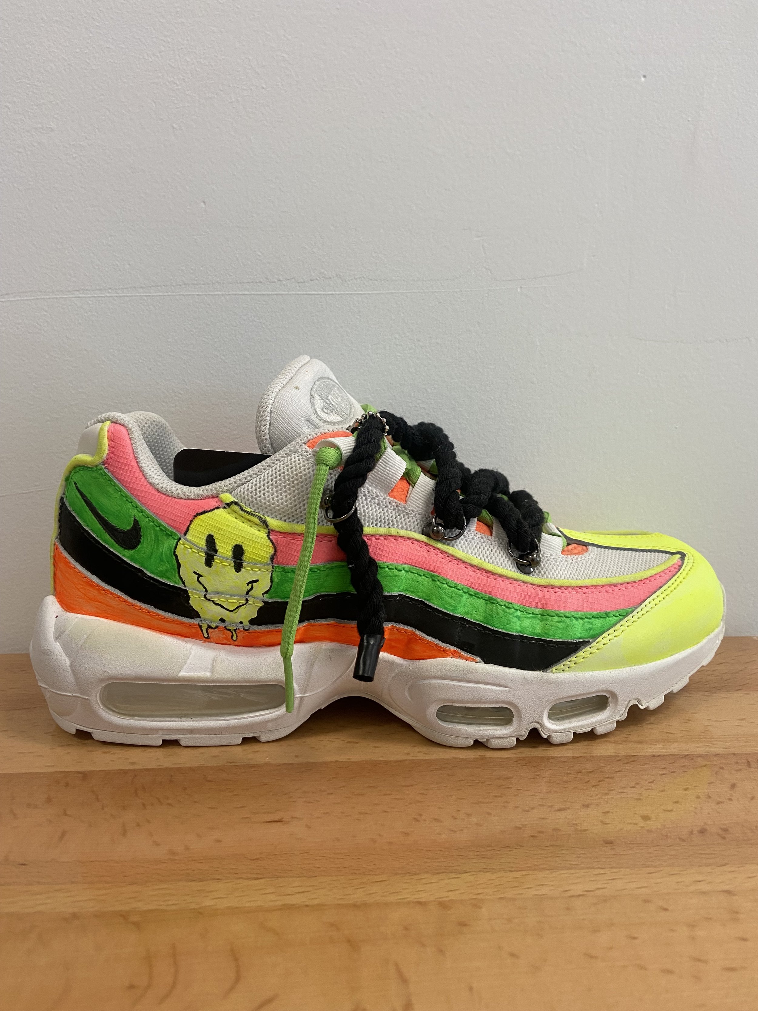 T&S_Customs_HP_MeltAcid95_Kicks.jpg