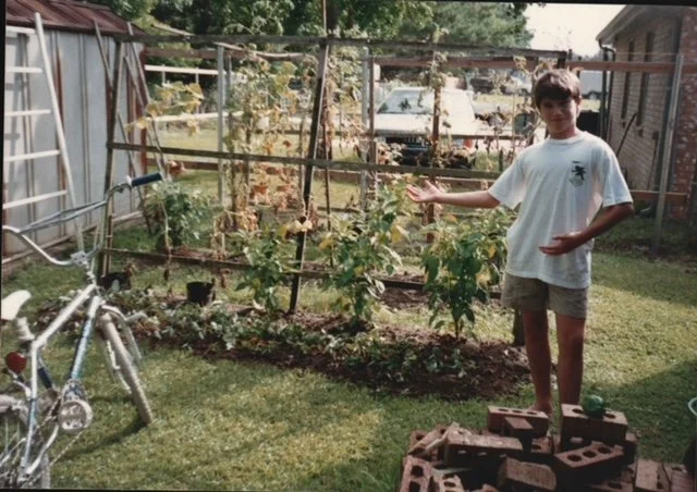 Louisiana Gardener, Lance