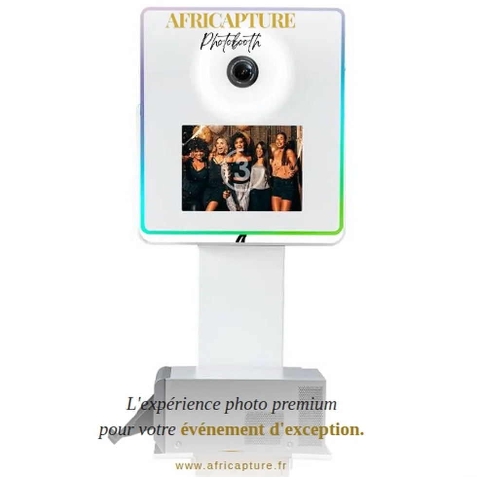 Votre &eacute;v&eacute;nement m&eacute;rite mieux qu&rsquo;un simple photographe. 📸
Il m&eacute;rite une exp&eacute;rience. Une animation. Des souvenirs imprim&eacute;s &agrave; la minute, que vos invit&eacute;s repartent avec dans les mains.
C&rsqu