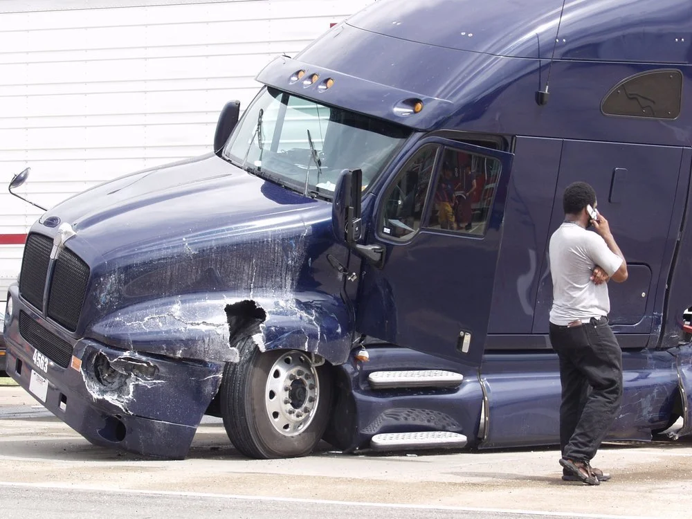 Steps to Follow After a Commercial Vehicle Accident