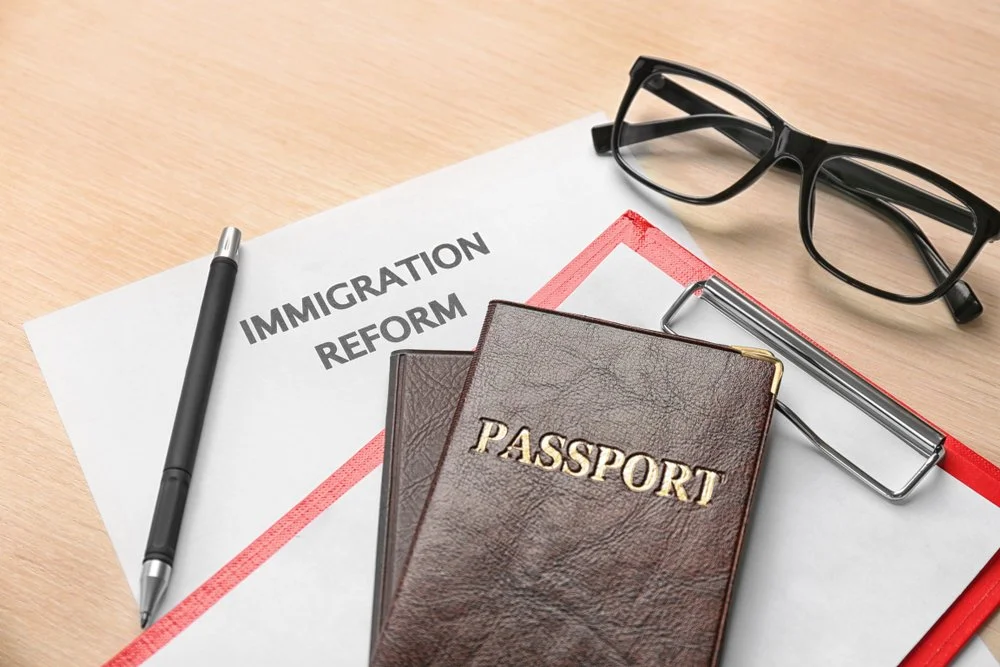 How Immigration Lawyer may help you in acquiring green card?