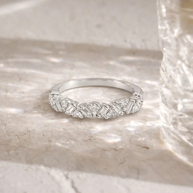 Straight Baguette + Round Shaped Cluster Half Diamond Band 2.png