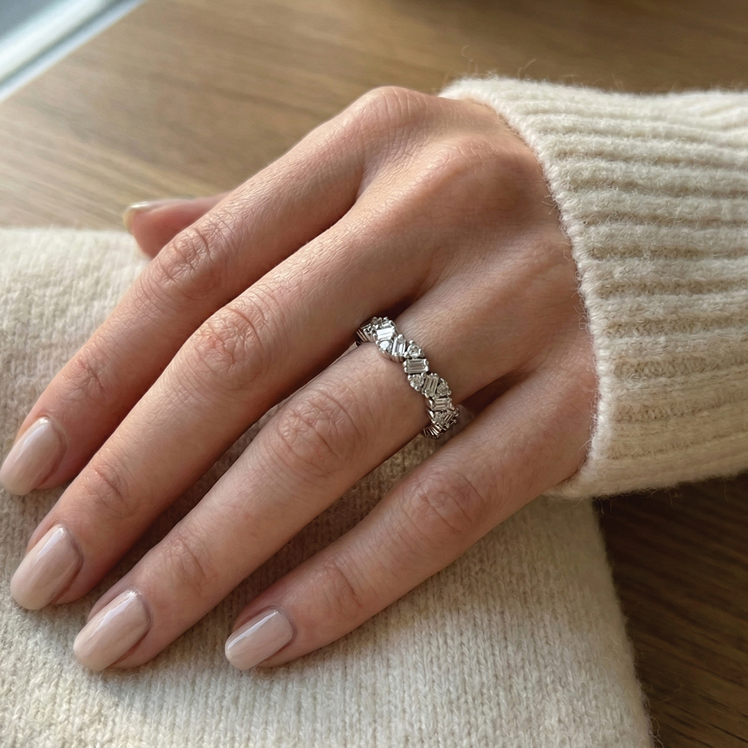 Straight Baguette + Round Shaped Cluster Half Diamond Band 3.png