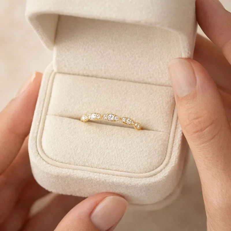 Round Stone Diamond Half Band 2.png