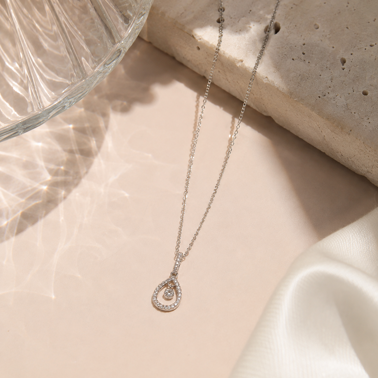 Pear Shaped Diamond Dangle Necklace 6.png