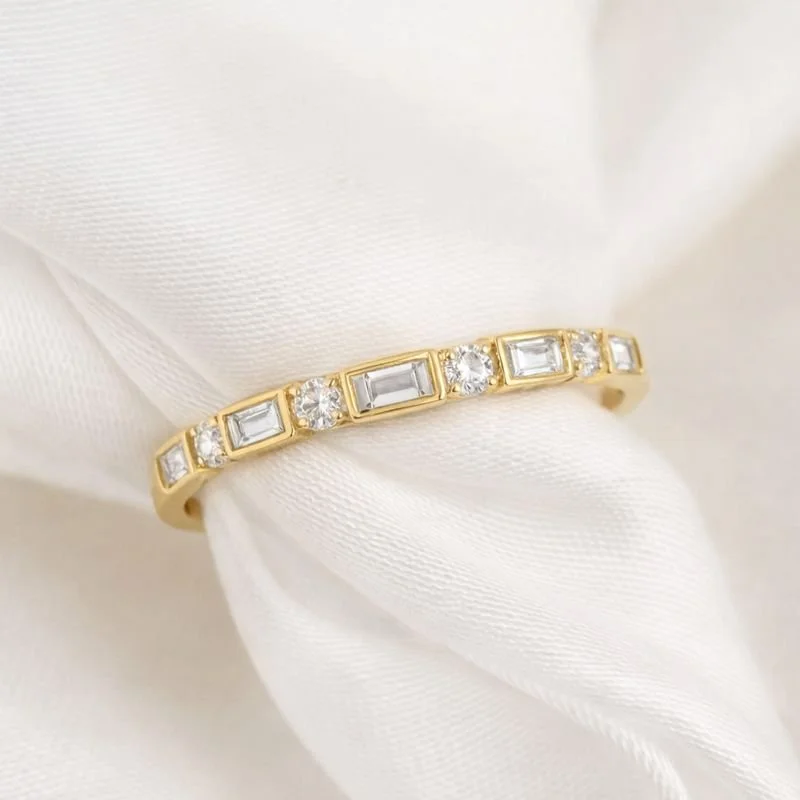 Baguette + Round Diamond Half Band 3.png