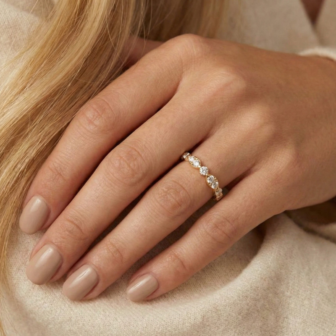 Marquise + Round Shaped Half Diamond Band 2.png