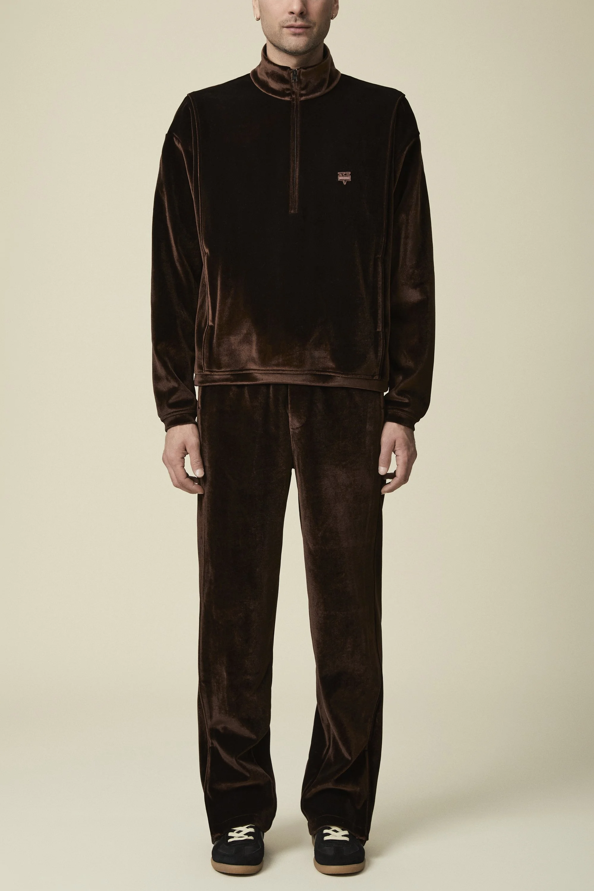 V171136-0132_03 (1).jpg