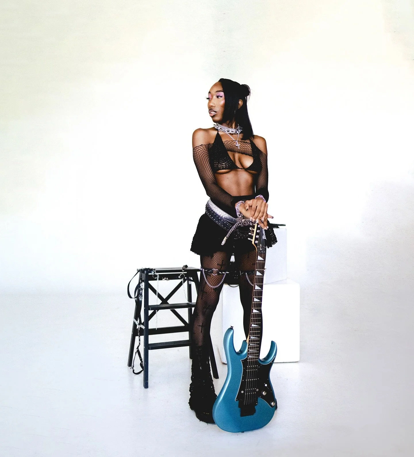AYSIA

CD @actofmusing 
Photography @vundrr 
Model @aysianpersuasi0n 
Wardrobe Stylist &amp; Designer: @phyn_gyal @carasian.shoppe 

Designers/Brands:
@Drmartensofficial
@Converse
@mali.auhnnabeads
@tommyhilfiger
@carasian.shoppe
@officialibanezguita