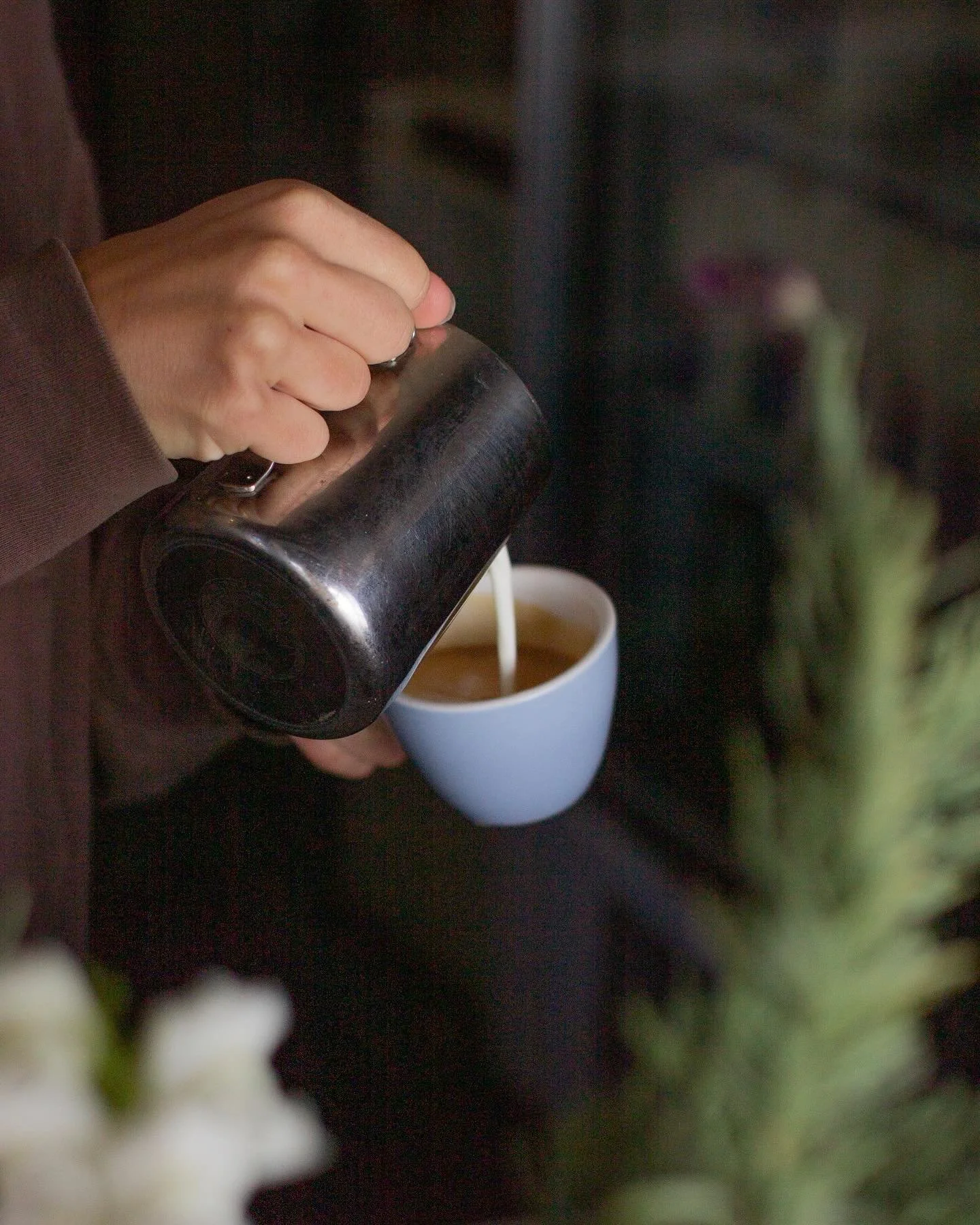 We are back pouring coffee and making your favourite breakfast staples from 6:30 today! 

Open Friday 6:30-12, Saturday and Sunday 6:30-1 and Monday 6:30-12. Can&rsquo;t wait to see your smiling faces on the beach! 🏖️