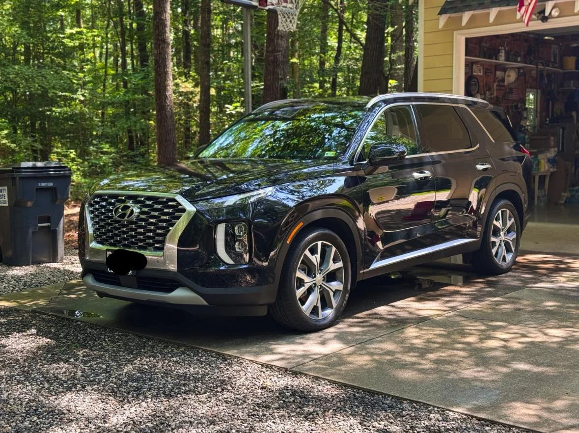 π‘οΈ BLACKED-OUT & BULLETPROOF SHINE π‘οΈ
This Hyundai Palisade didn’t come to play… and neither did Comet Auto Detailing π
That deep black paint? Now protected, perfected, and popping like glass π€
β¨ Full exterior detail
β¨ Gloss-en