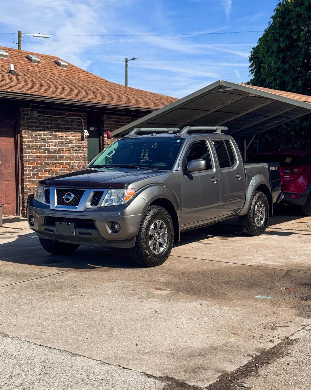 🚙💨 This 2017 Nissan Frontier got the Comet treatment!
From dull to dazzling &mdash; the paint, plastics, and trim have all been deep-cleaned, polished, and protected for a long-lasting shine. ✨

💧 Hand-washed with premium pH-balanced soap
🧽 Decon