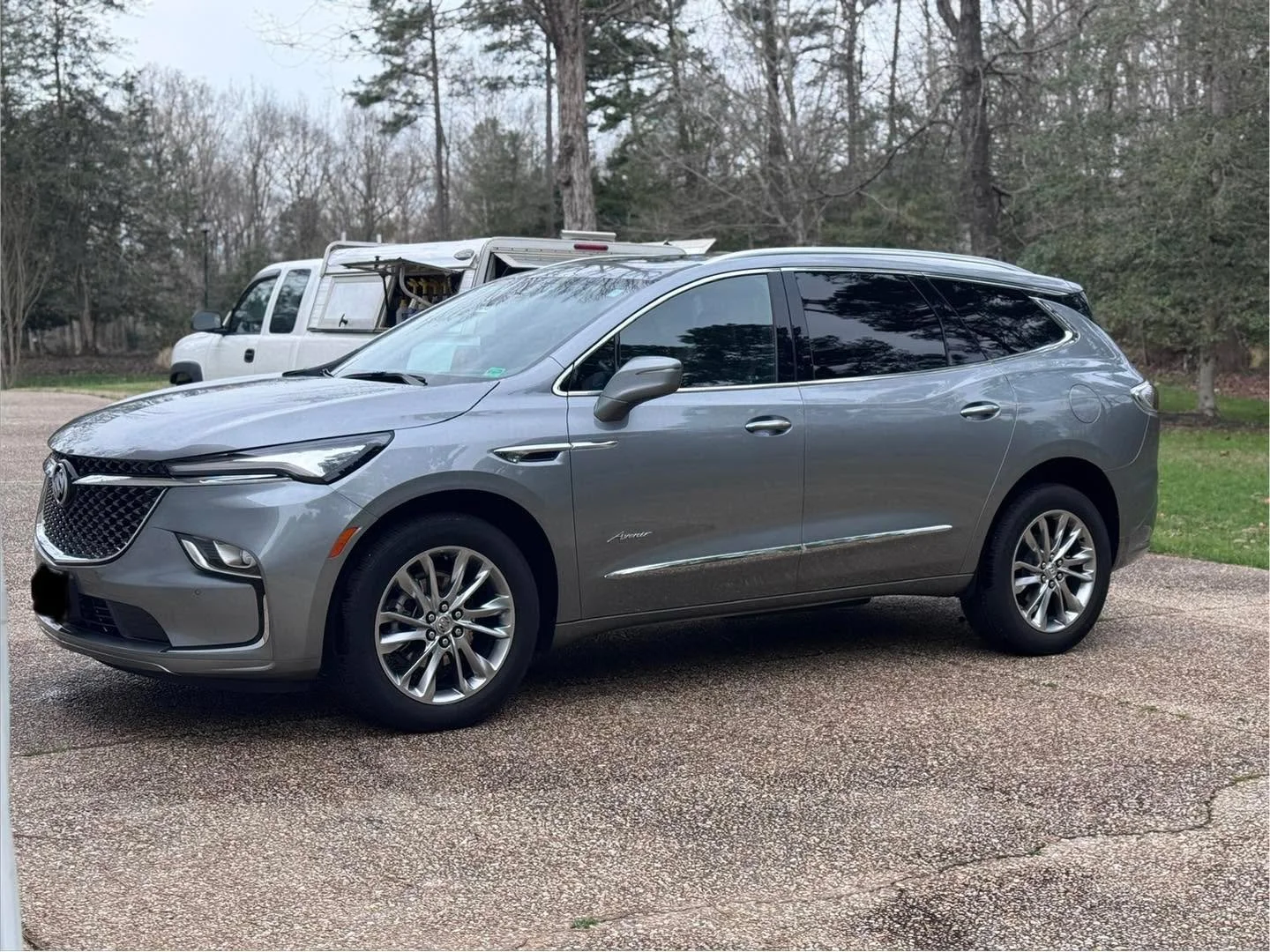 Buick Enclave Avenir in for a premium maintenance detail &mdash; keeping that luxury SUV looking fresh, glossy, and protected. ✨🚙 

Maintenance details are the key to preserving that showroom finish and refined interior. 

📞 804-892-2738 
🌐 www.co