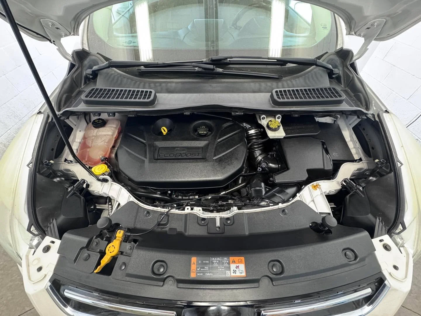 Pop the hood and it should match the rest of the vehicle 👀✨

This Ford Edge engine bay wasn&rsquo;t neglected &mdash; just needed a proper refresh. Light dust, minor buildup, and aged plastics were carefully cleaned, dressed, and restored to a clean