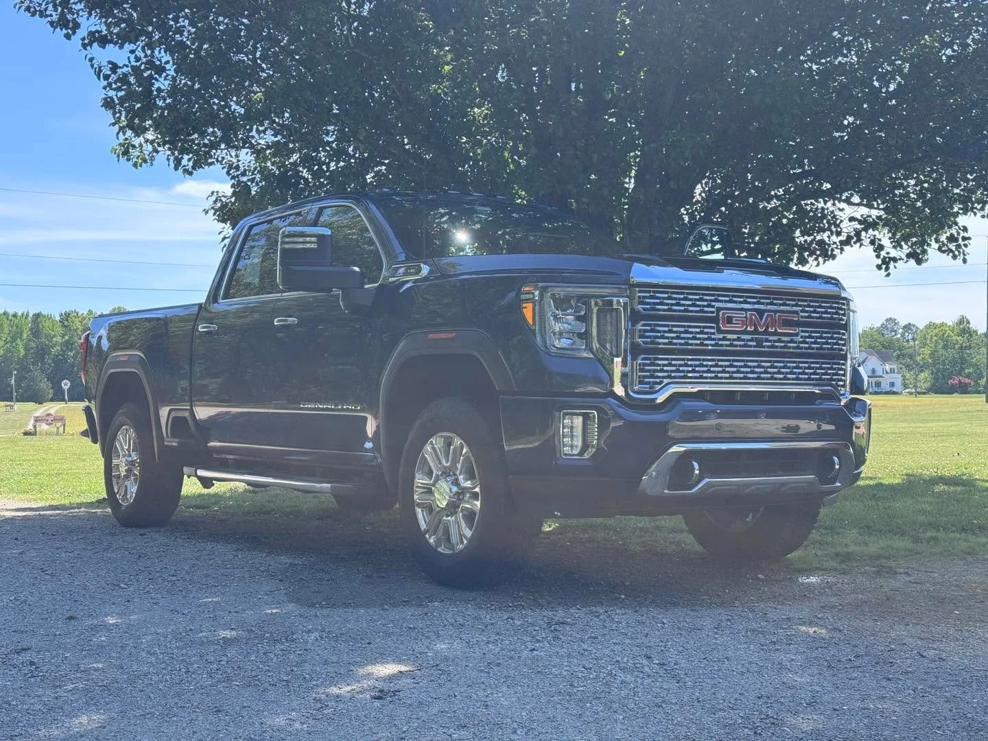 💪✨ GMC Denali HD &ndash; Maintenance Refresh Package ✨💪

A truck built to make a statement deserves maintenance that keeps it looking the part. This GMC Denali HD received our Maintenance Refresh Package &mdash; designed to maintain that deep gloss