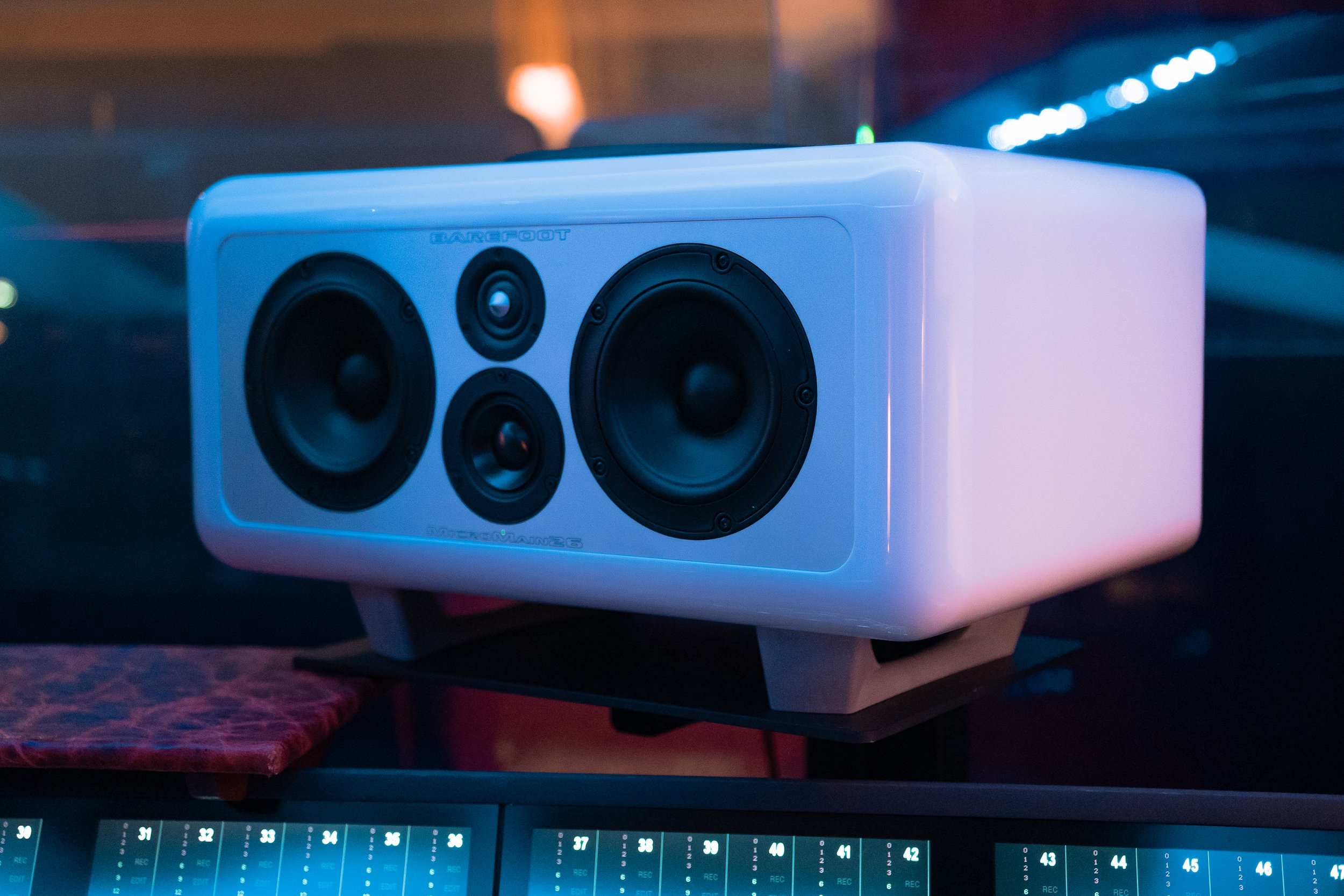 Sound test on our Custom White Barefoot Sound MM26 monitors at Vanquish Studios. 