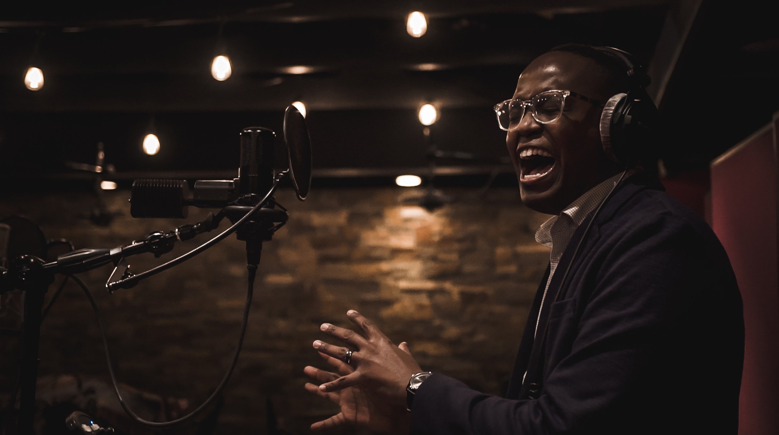 Frankie Taylor recording at vanquish Studios 