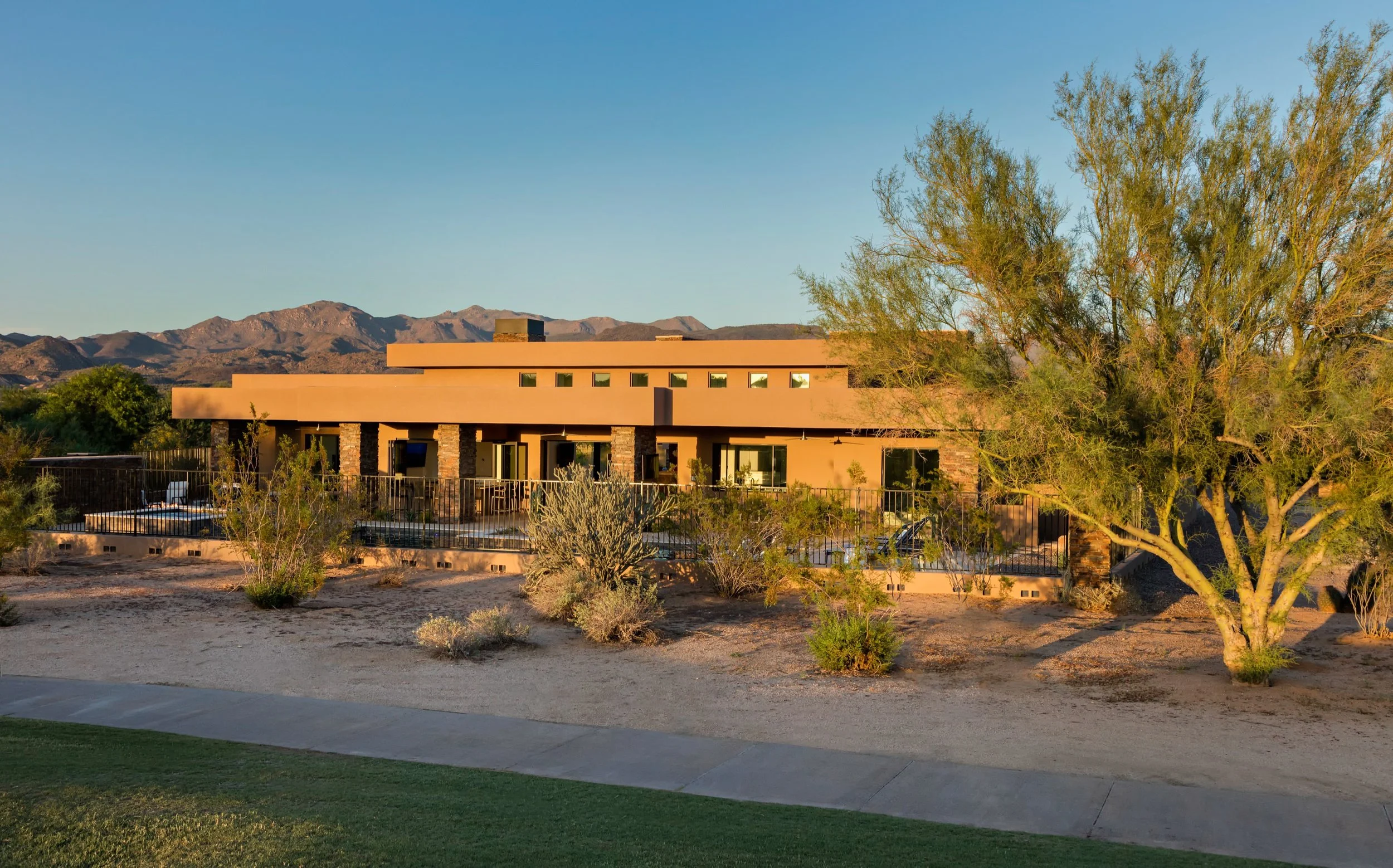 custom-home-builder-scottsdale-regency-custom-homes-ruegg-6.jpg