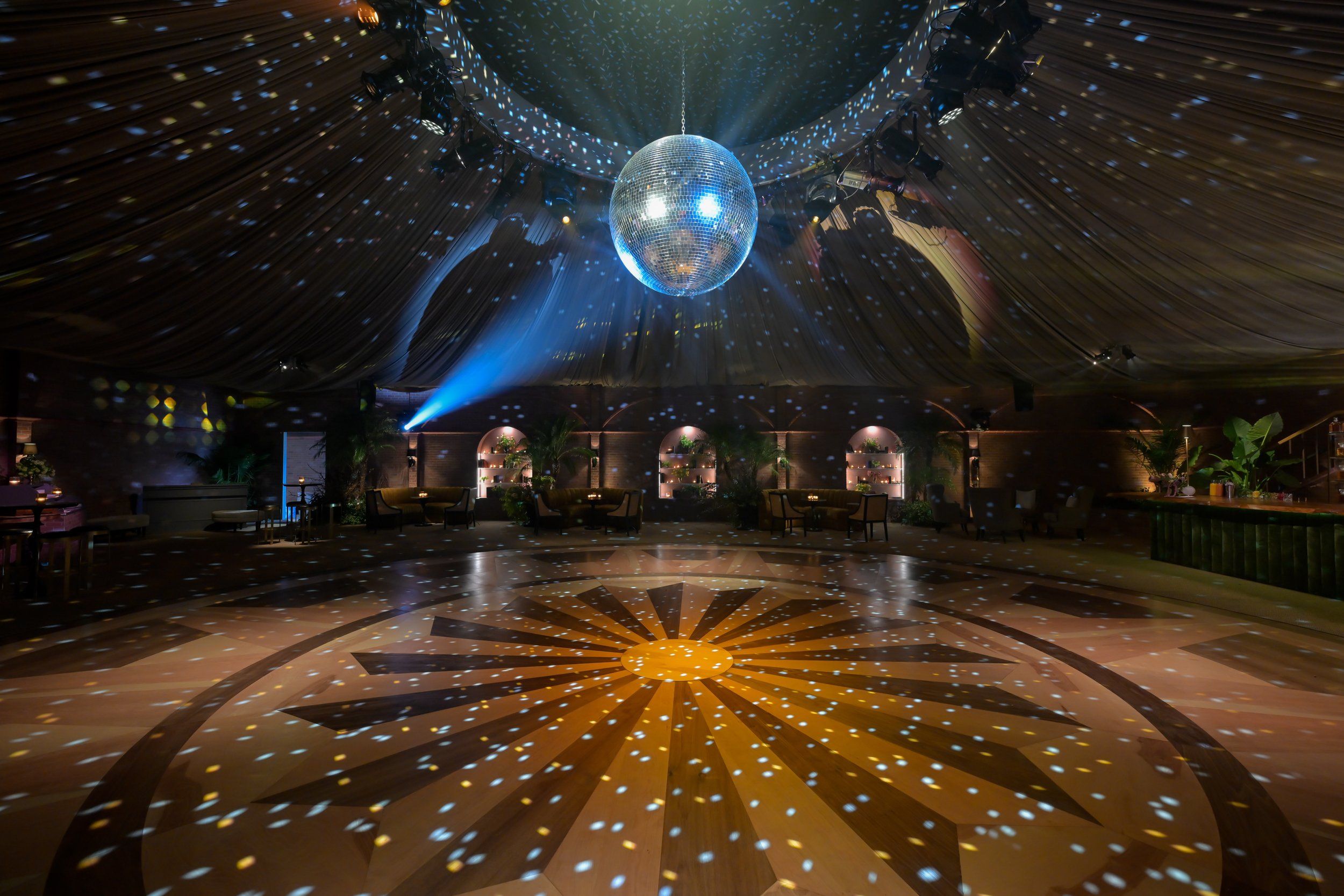 Dancing tent